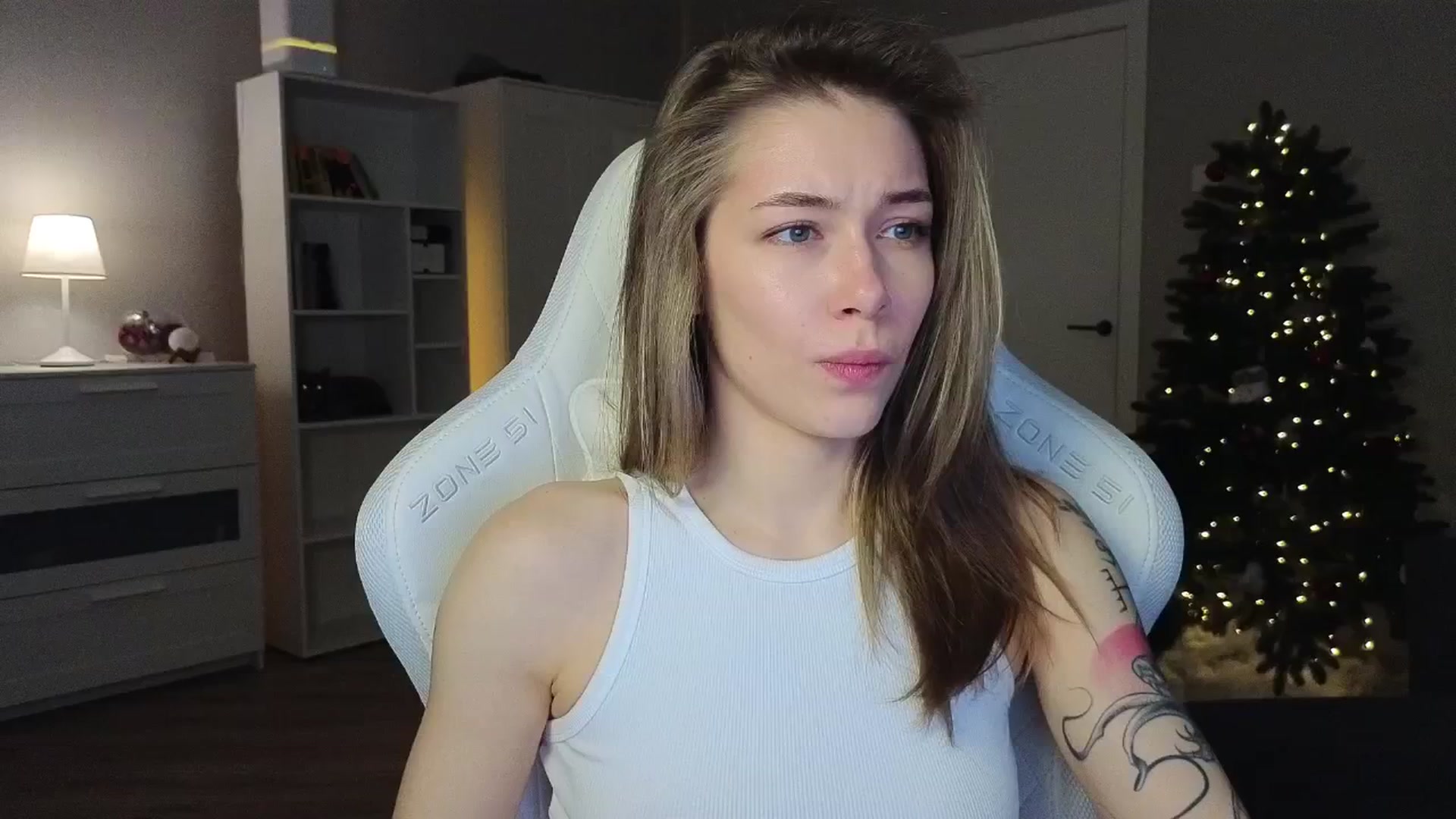 Gallery image thumbnail from KeepSpark's myfreecams stream on, 12/31/2024, 06:11 image 7 of 20