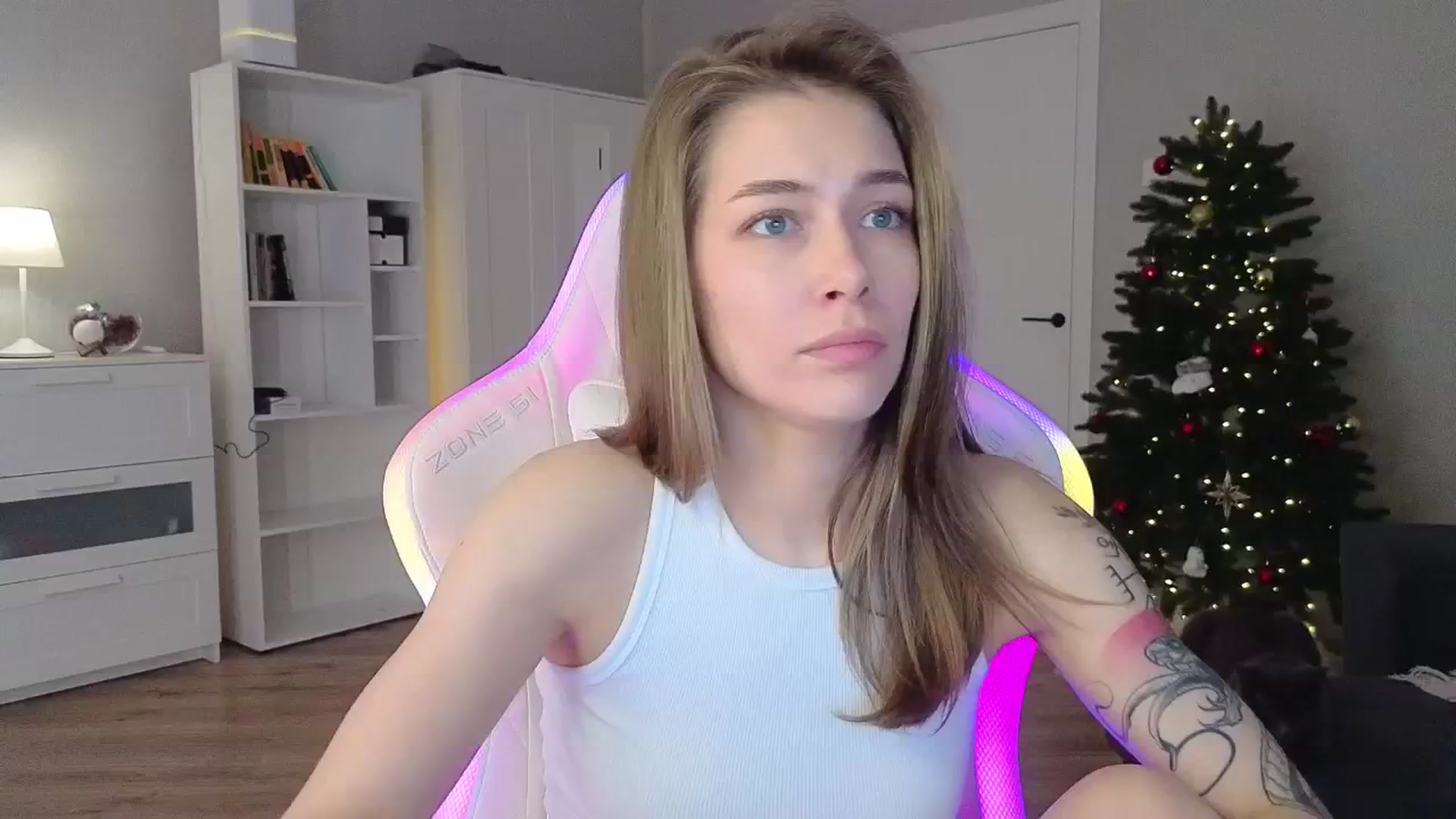 Gallery image thumbnail from KeepSpark's myfreecams stream on, 01/12/2025, 07:30 image 10 of 20