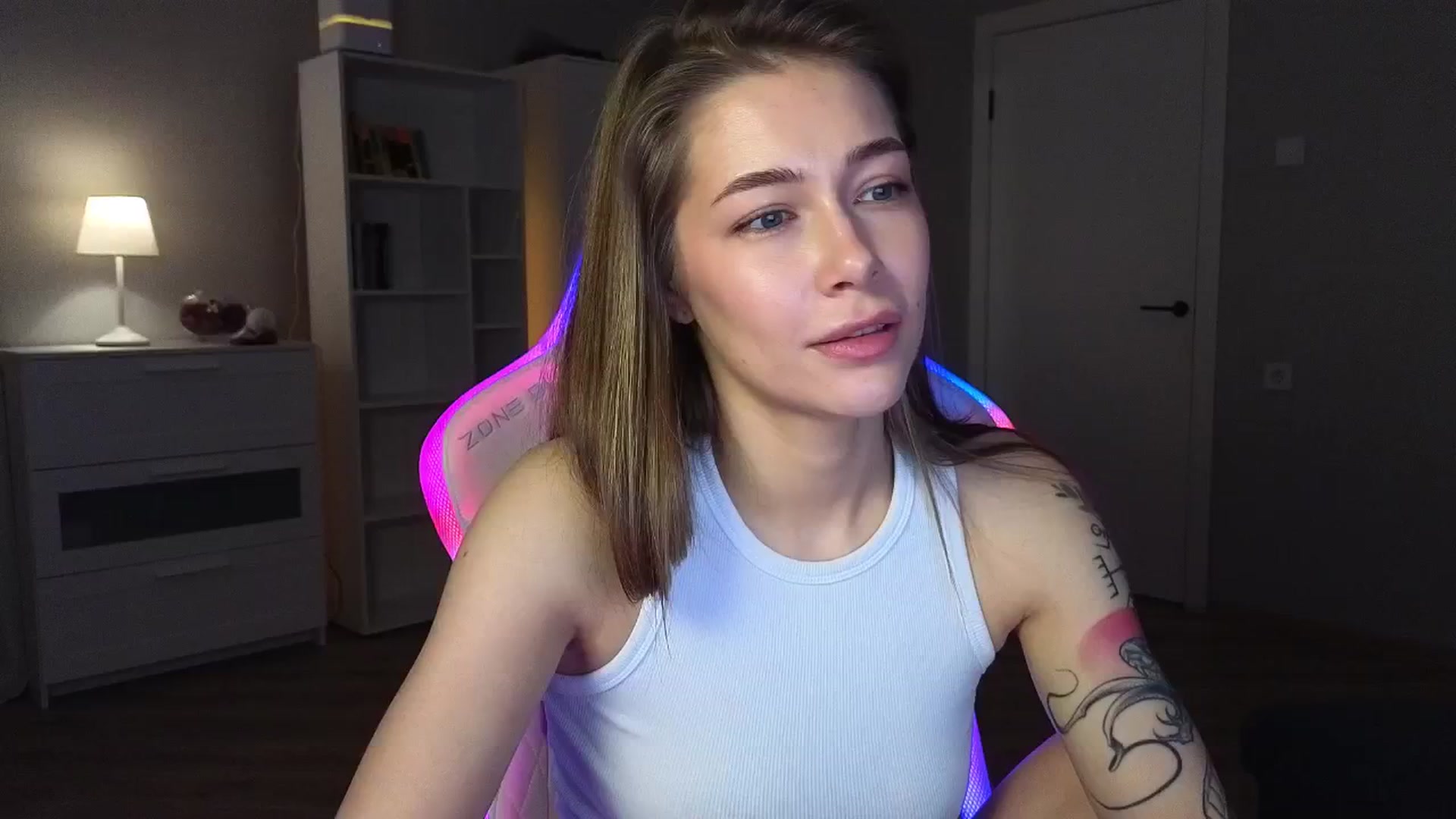 Gallery image thumbnail from KeepSpark's myfreecams stream on, 03/02/2025, 04:02 image 7 of 20