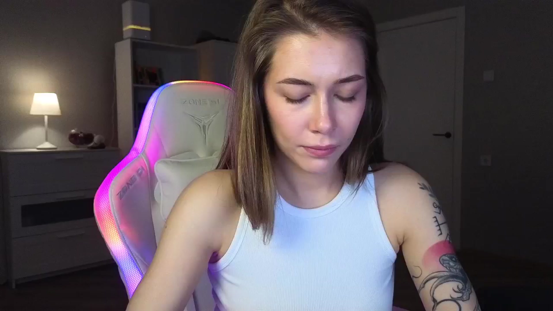 Gallery image thumbnail from KeepSpark's myfreecams stream on, 03/02/2025, 04:02 image 13 of 20