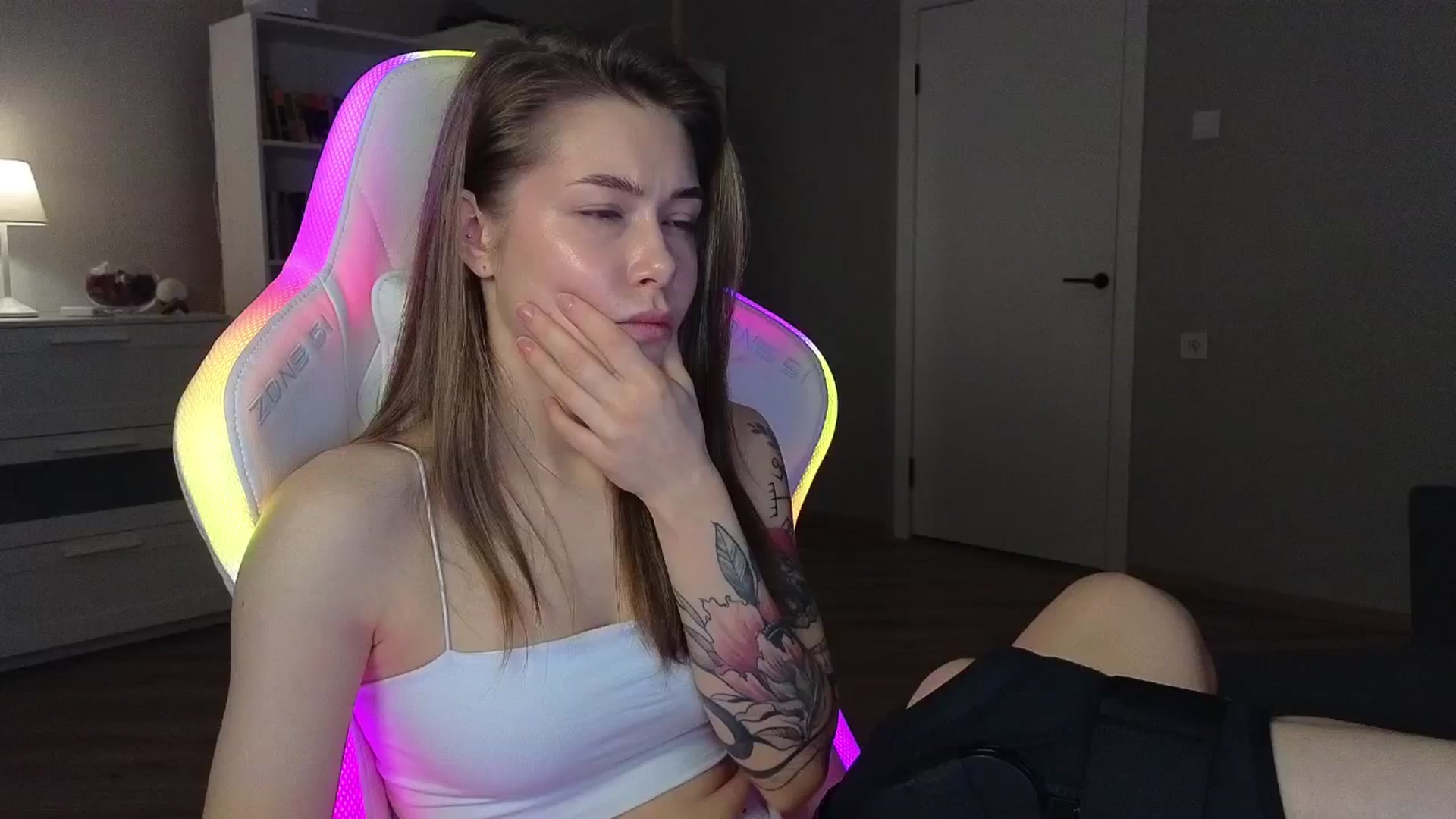 Gallery image thumbnail from KeepSpark's myfreecams stream on, 03/04/2025, 04:46 image 18 of 20
