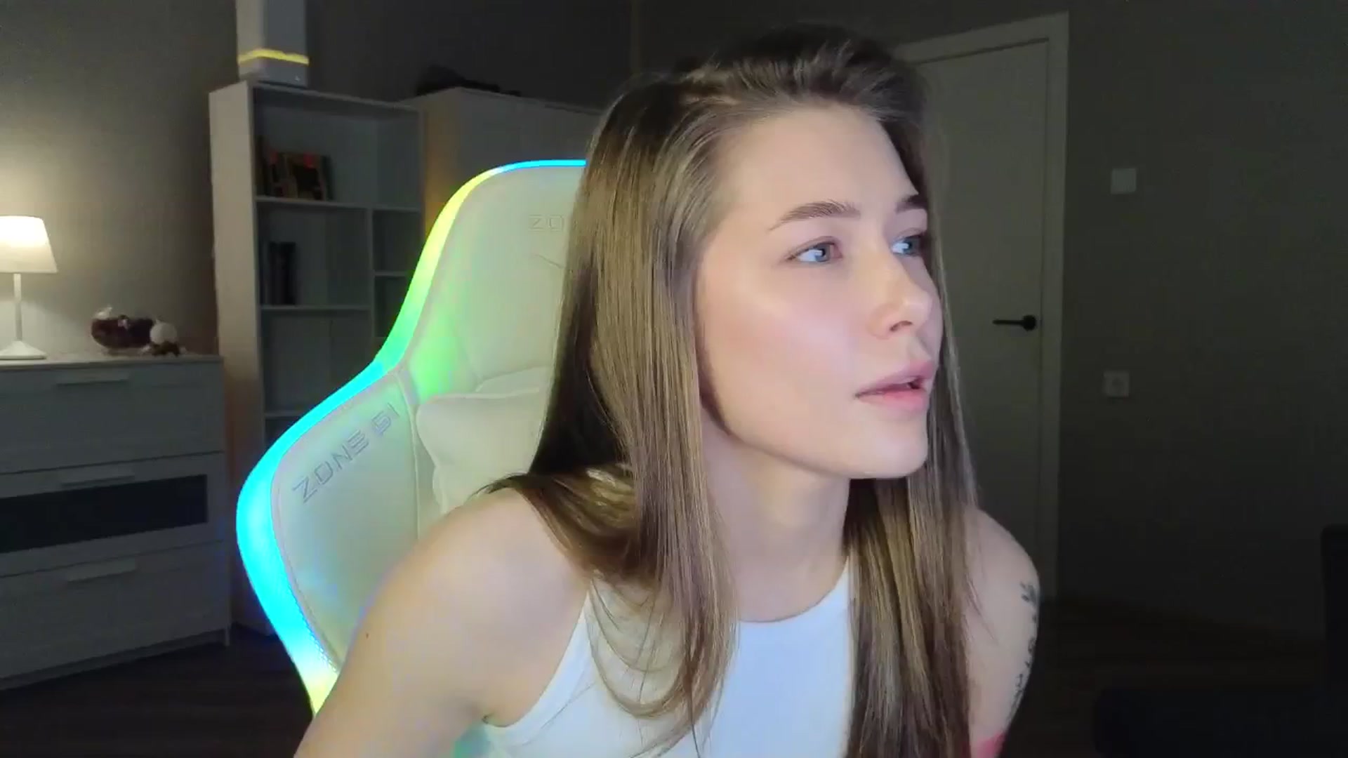 Gallery image thumbnail from KeepSpark's myfreecams stream on, 03/05/2025, 04:05 image 4 of 20