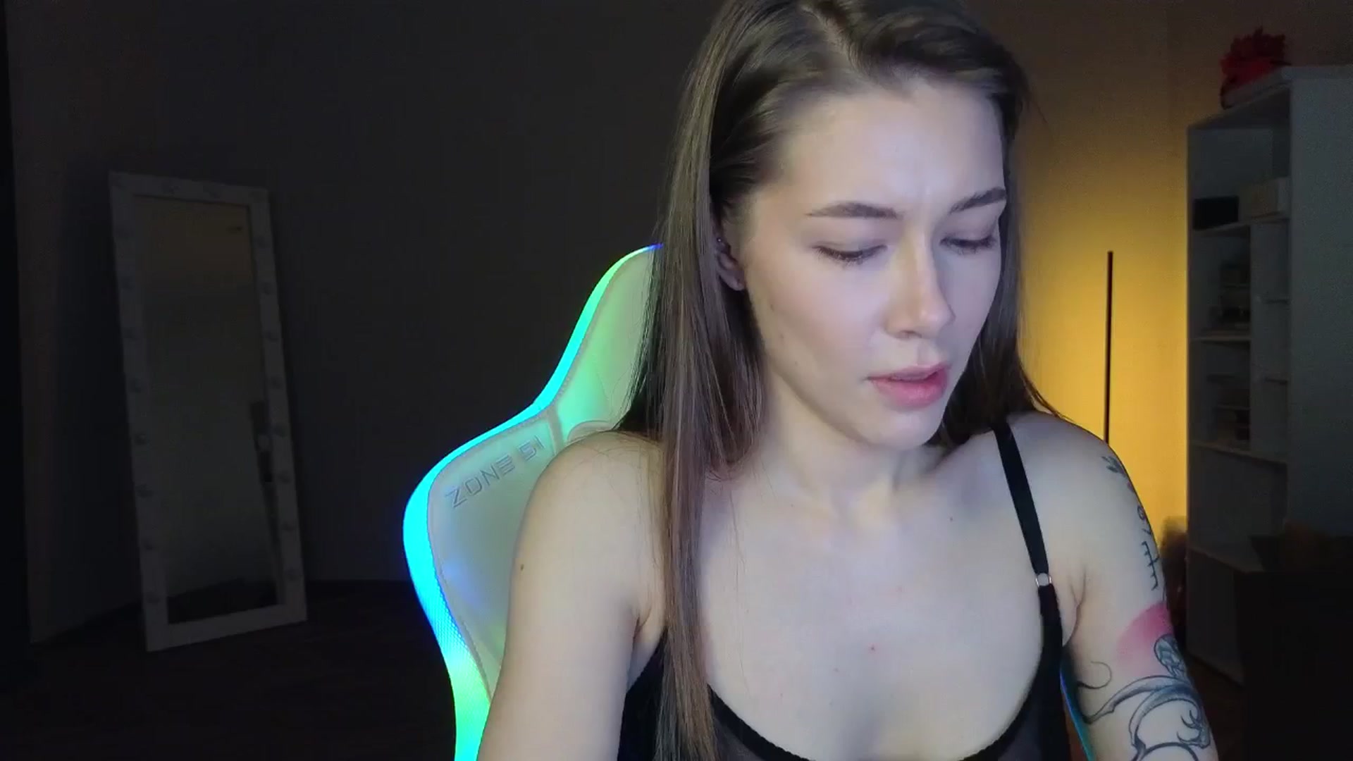 Gallery image thumbnail from KeepSpark's myfreecams stream on, 03/11/2025, 04:30 image 3 of 20