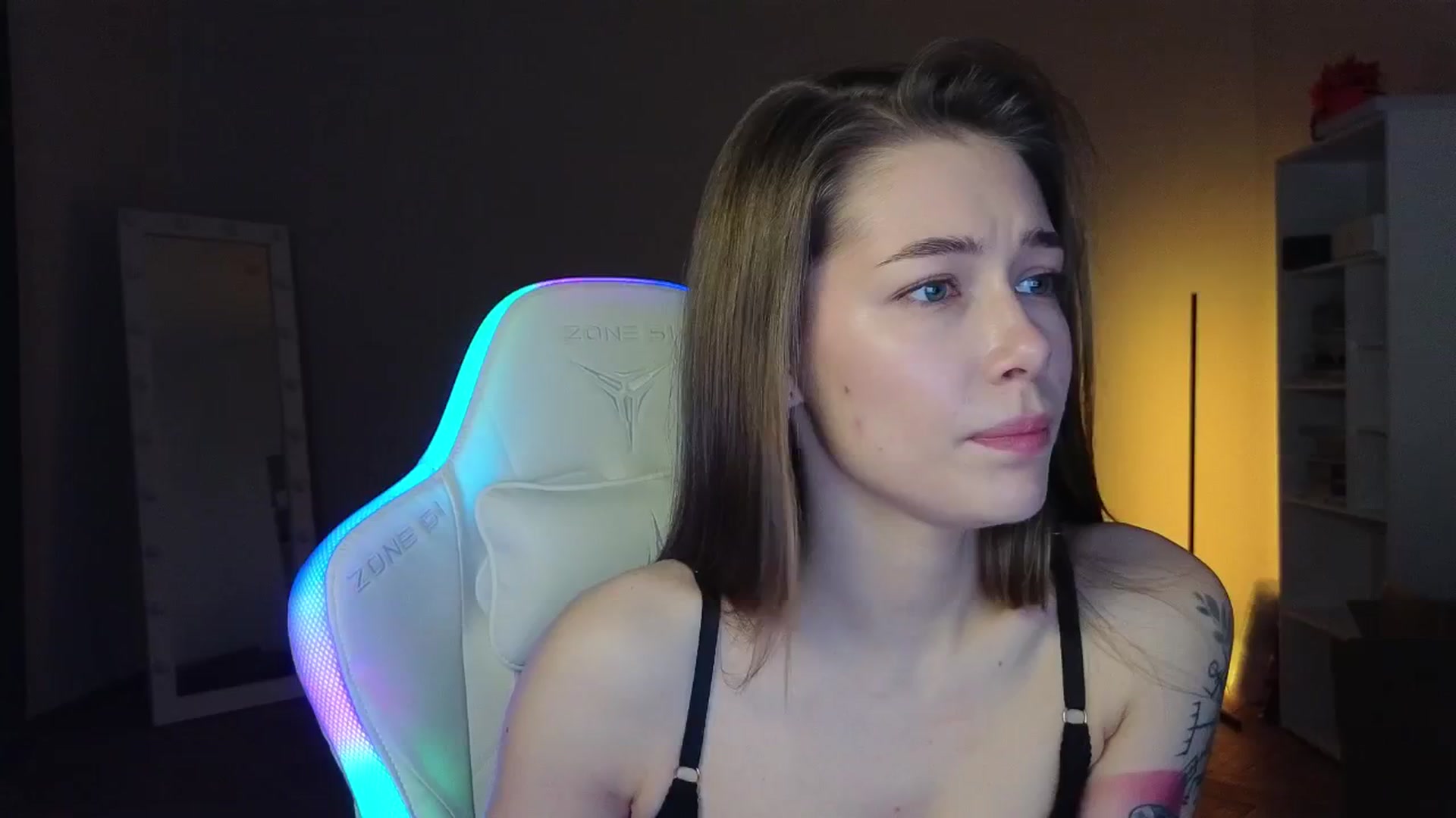 Gallery image thumbnail from KeepSpark's myfreecams stream on, 03/11/2025, 04:30 image 18 of 20