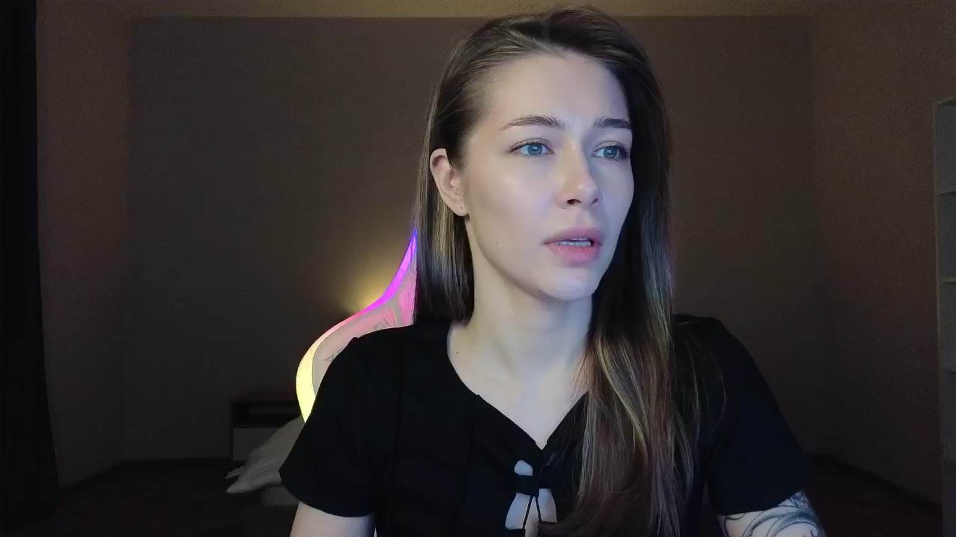 Gallery image thumbnail from KeepSpark's myfreecams stream on, 03/16/2025, 04:51 image 2 of 20