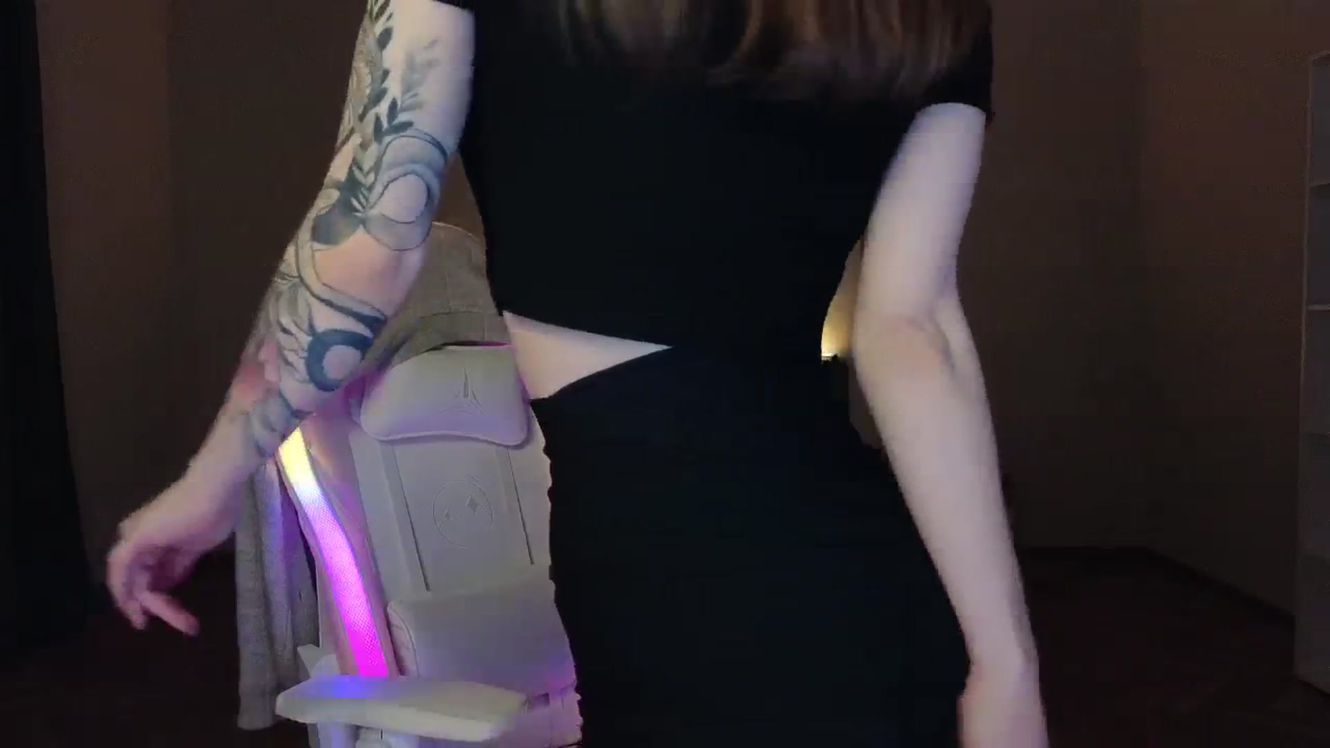 Gallery image thumbnail from KeepSpark's myfreecams stream on, 03/16/2025, 04:51 image 6 of 20