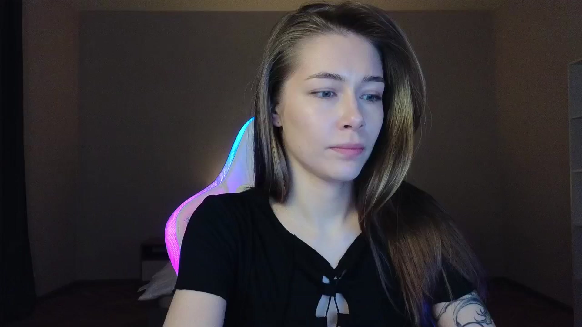 Gallery image thumbnail from KeepSpark's myfreecams stream on, 03/16/2025, 04:51 image 1 of 20