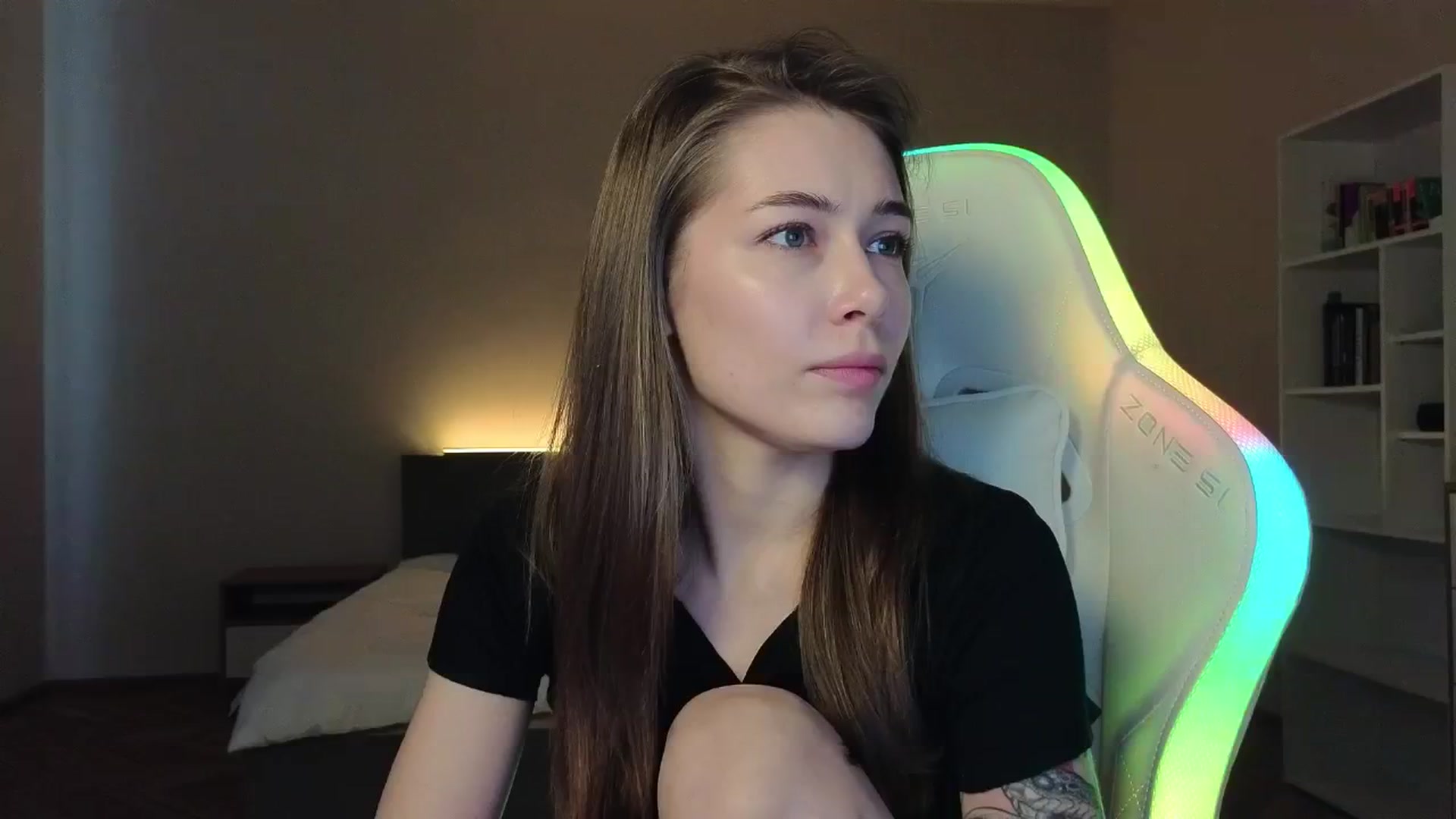 Gallery image thumbnail from KeepSpark's myfreecams stream on, 03/16/2025, 07:09 image 17 of 20