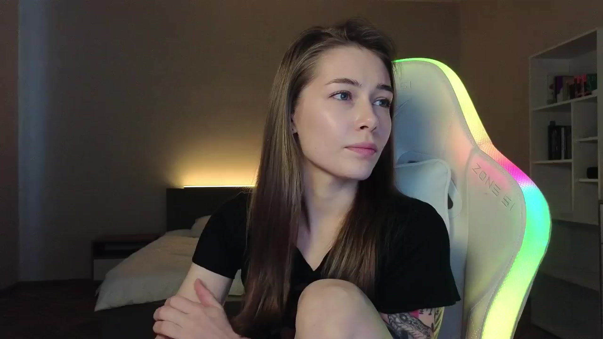 Gallery image thumbnail from KeepSpark's myfreecams stream on, 03/16/2025, 07:09 image 15 of 20