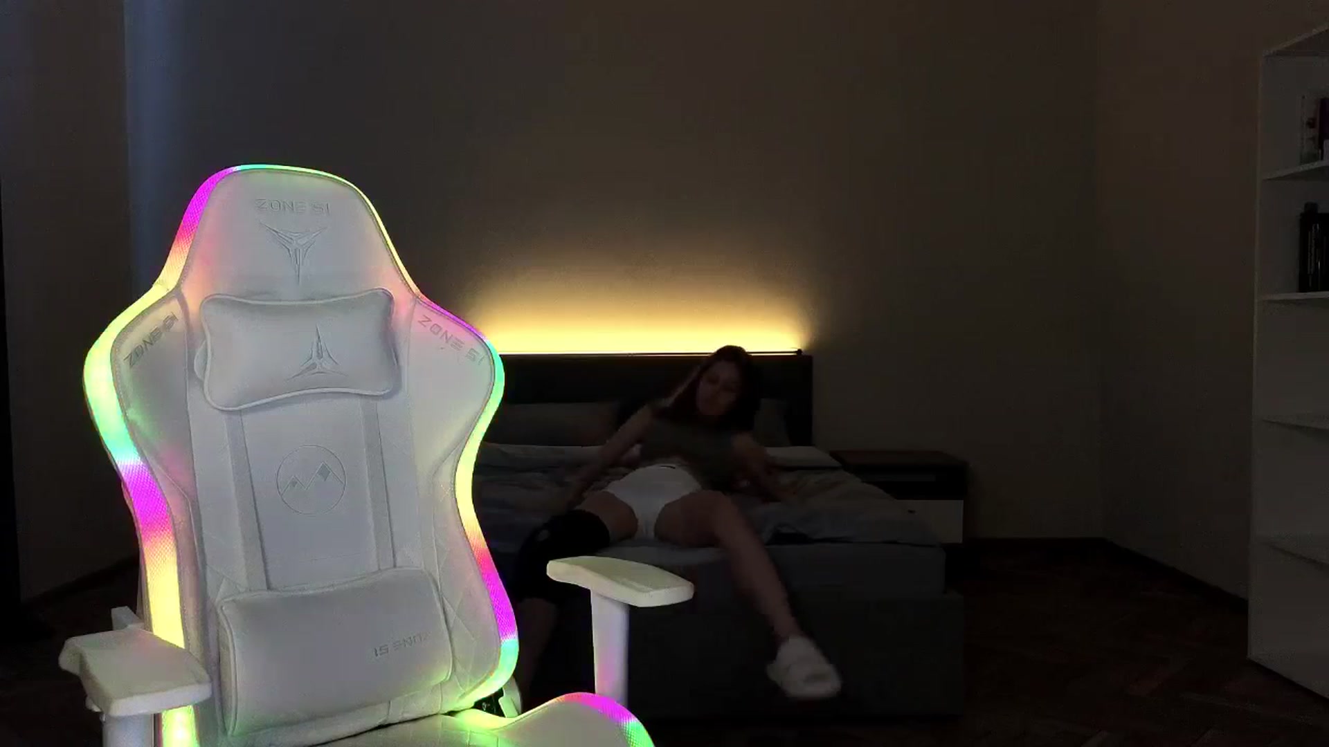 Gallery image thumbnail from KeepSpark's myfreecams stream on, 03/17/2025, 06:14 image 17 of 20
