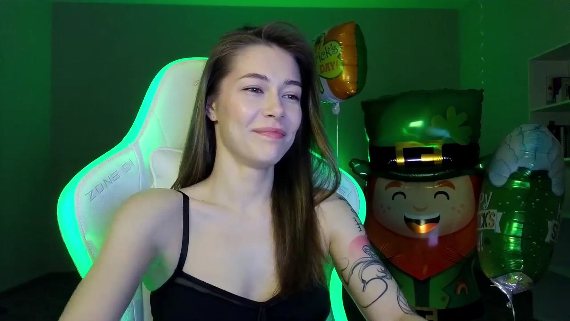 Gallery image thumbnail from KeepSpark's myfreecams stream on, 03/18/2025, 04:10 image 5 of 20