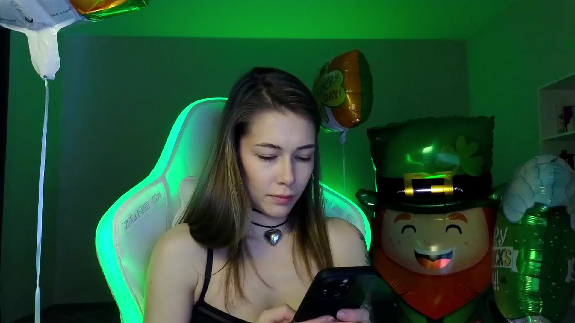 Gallery image thumbnail from KeepSpark's myfreecams stream on, 03/18/2025, 05:22 image 15 of 20