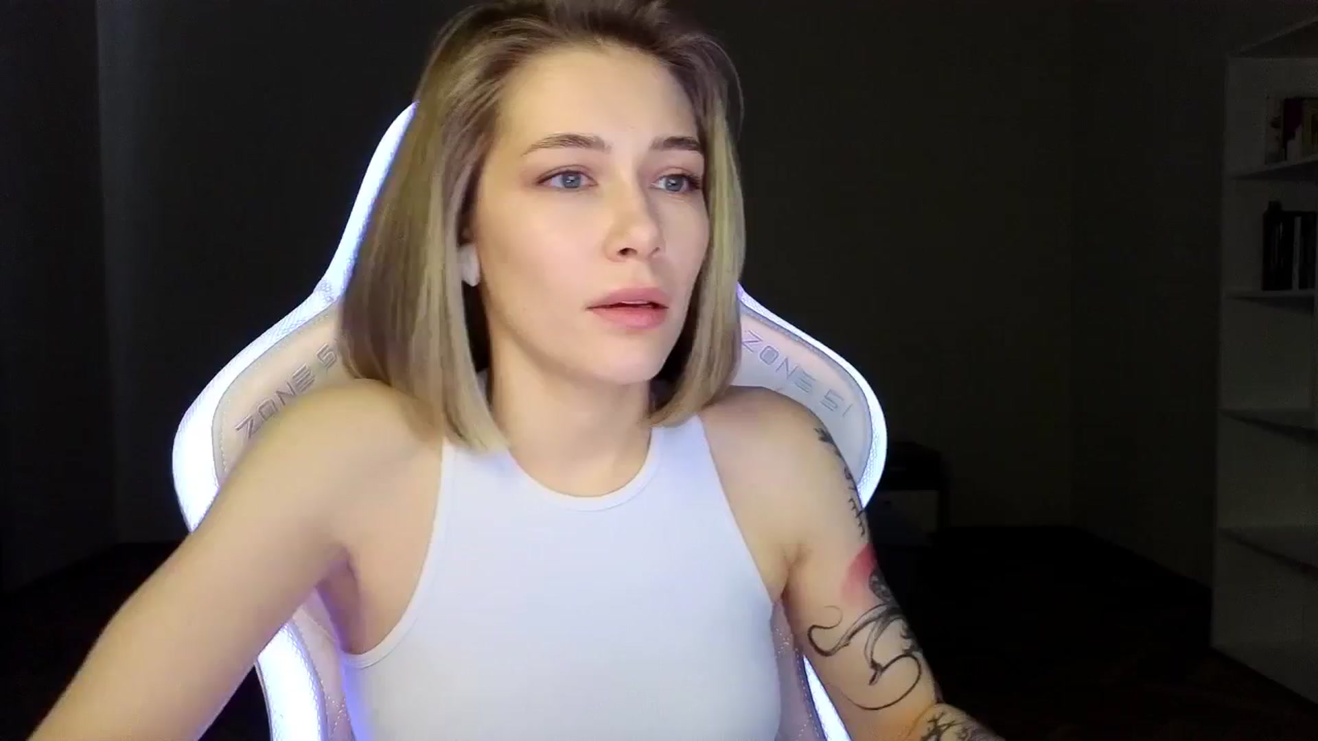 Gallery image thumbnail from KeepSpark's myfreecams stream on, 03/20/2025, 05:36 image 17 of 20