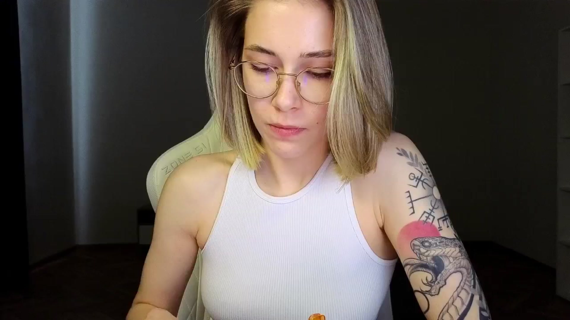 Gallery image thumbnail from KeepSpark's myfreecams stream on, 03/20/2025, 08:50 image 2 of 20