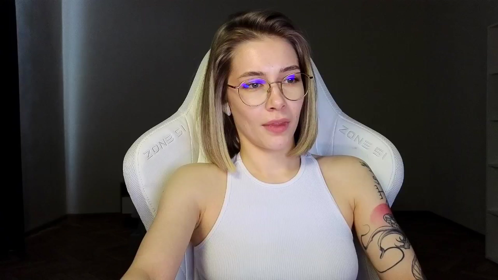 Gallery image thumbnail from KeepSpark's myfreecams stream on, 03/20/2025, 08:50 image 20 of 20