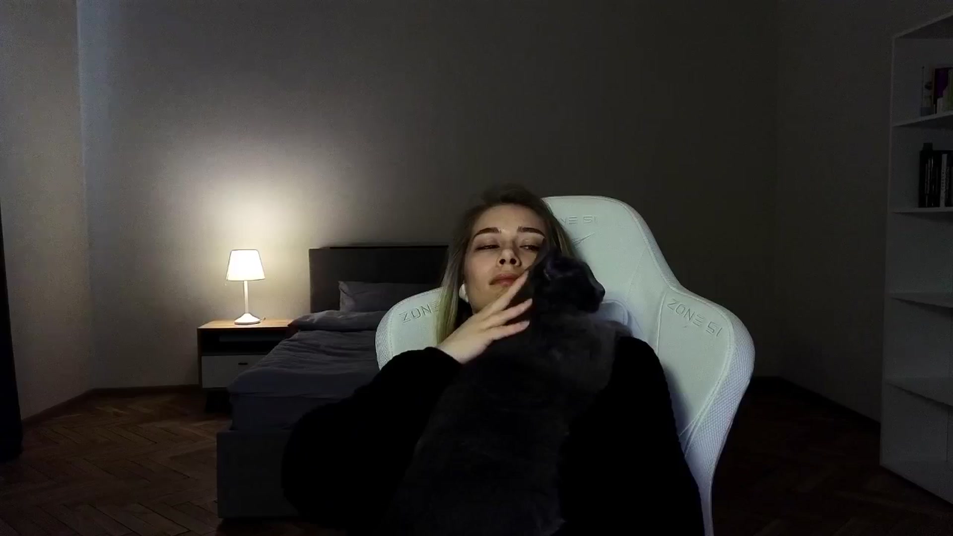 Gallery image thumbnail from KeepSpark's myfreecams stream on, 03/21/2025, 08:07 image 6 of 20