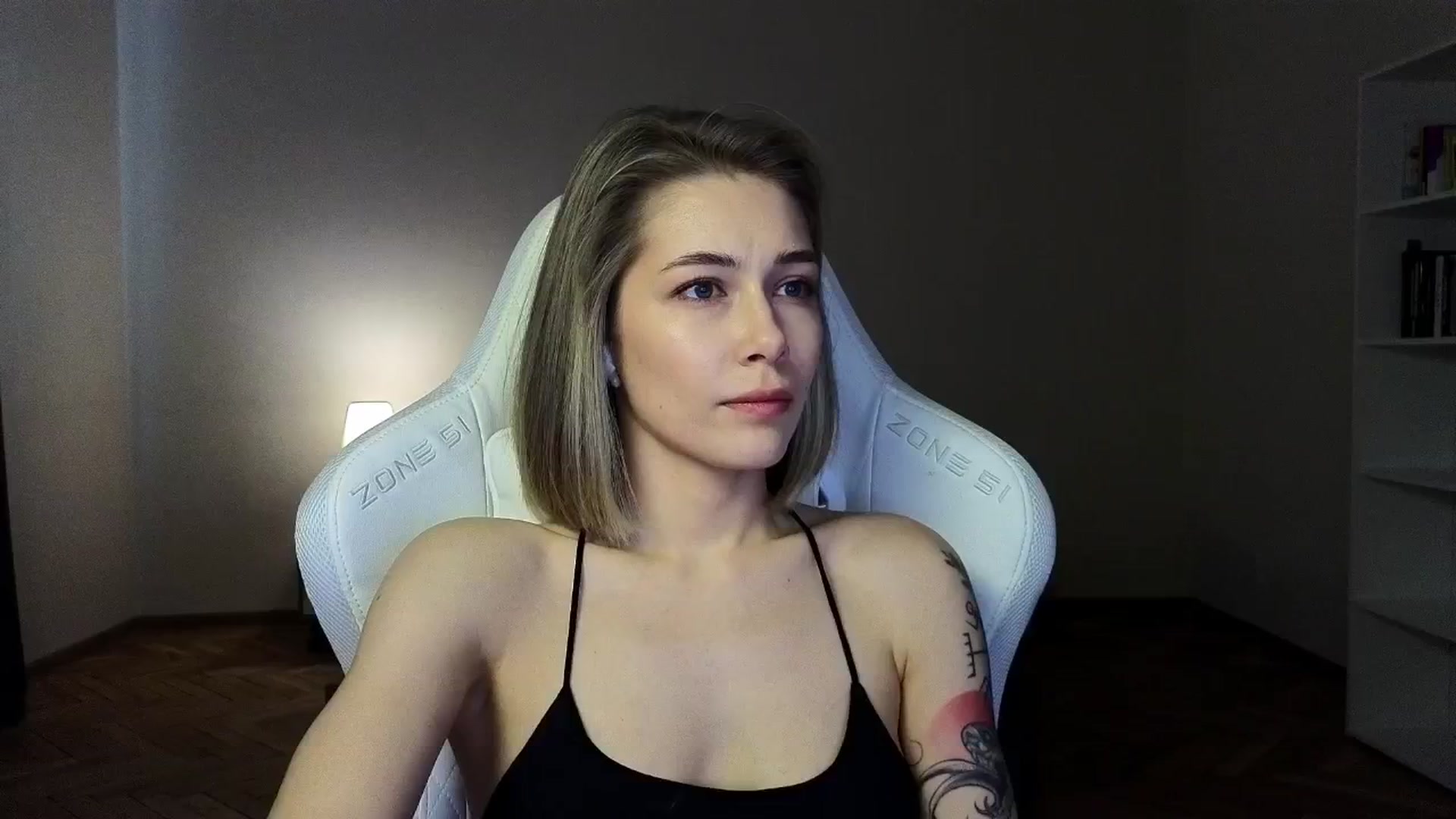 Gallery image thumbnail from KeepSpark's myfreecams stream on, 03/21/2025, 08:07 image 19 of 20
