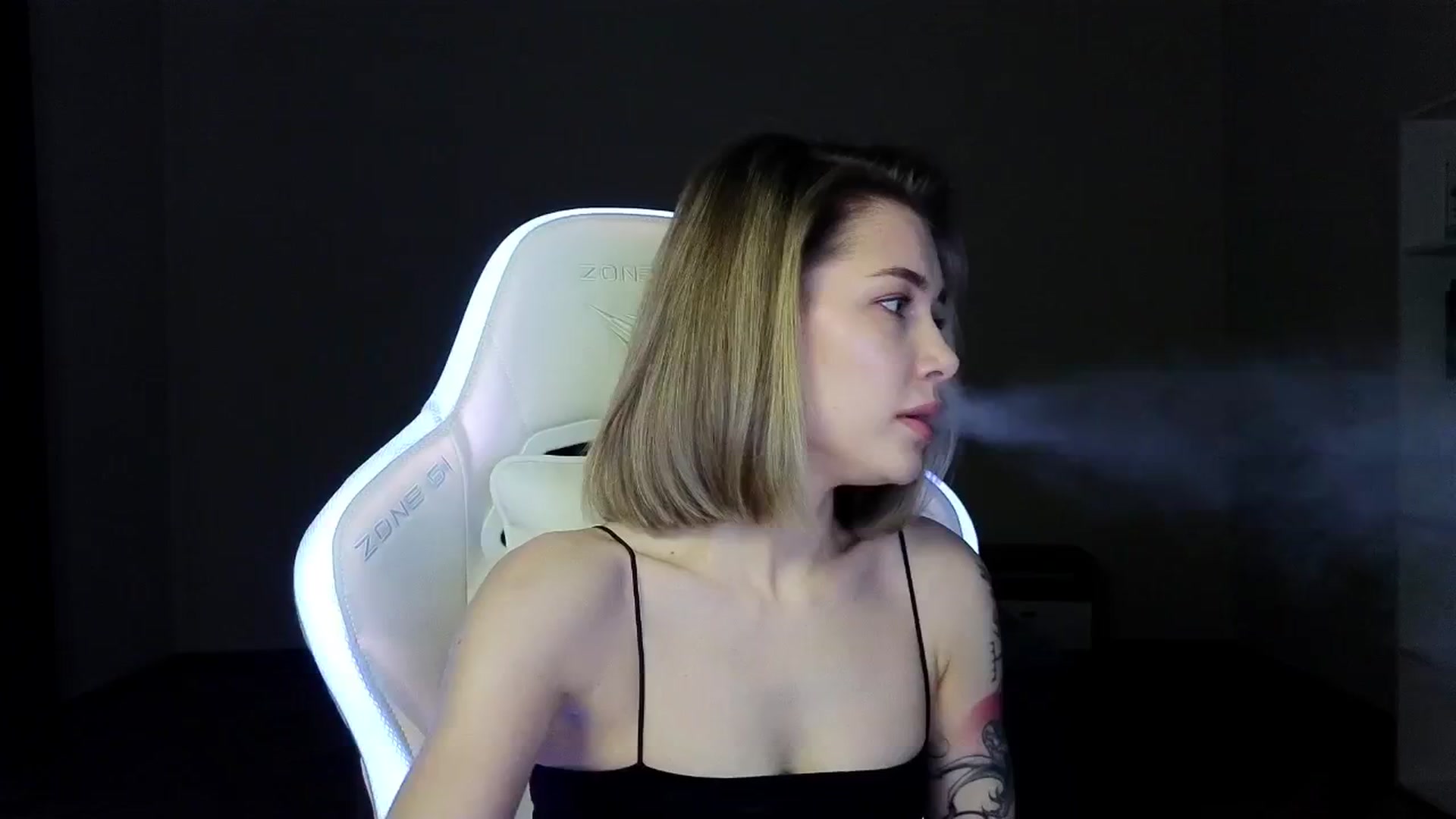 Gallery image thumbnail from KeepSpark's myfreecams stream on, 03/23/2025, 03:41 image 13 of 20