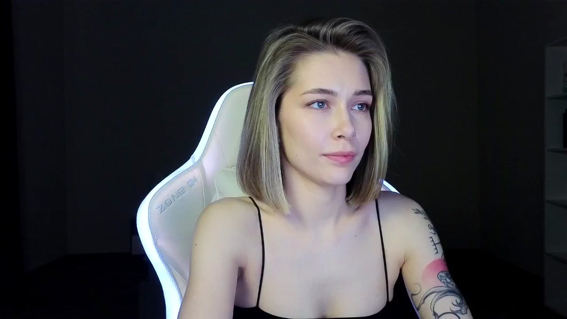 Gallery image thumbnail from KeepSpark's myfreecams stream on, 03/23/2025, 03:41 image 1 of 20