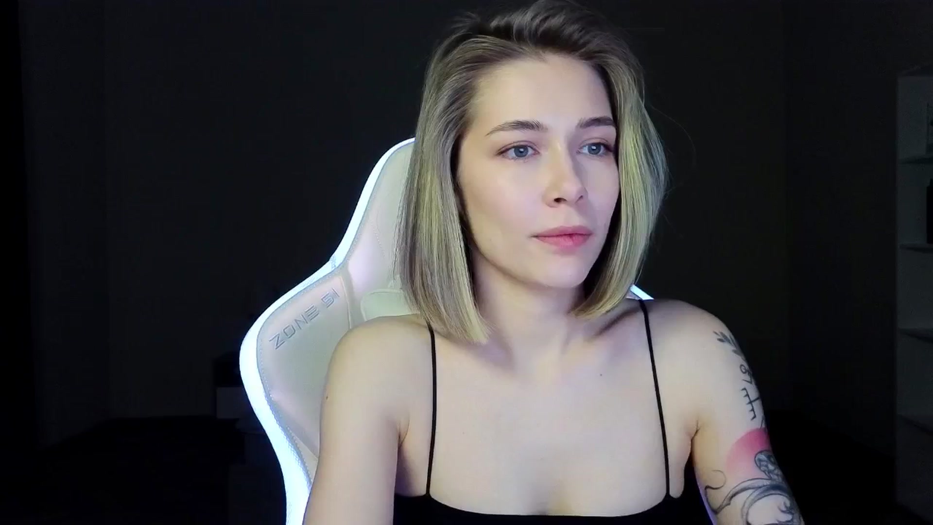 Gallery image thumbnail from KeepSpark's myfreecams stream on, 03/23/2025, 03:41 image 9 of 20