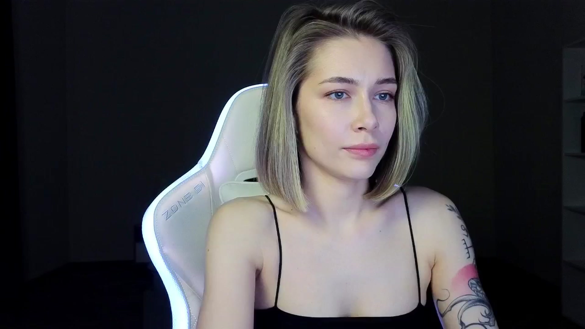Gallery image thumbnail from KeepSpark's myfreecams stream on, 03/23/2025, 03:41 image 11 of 20