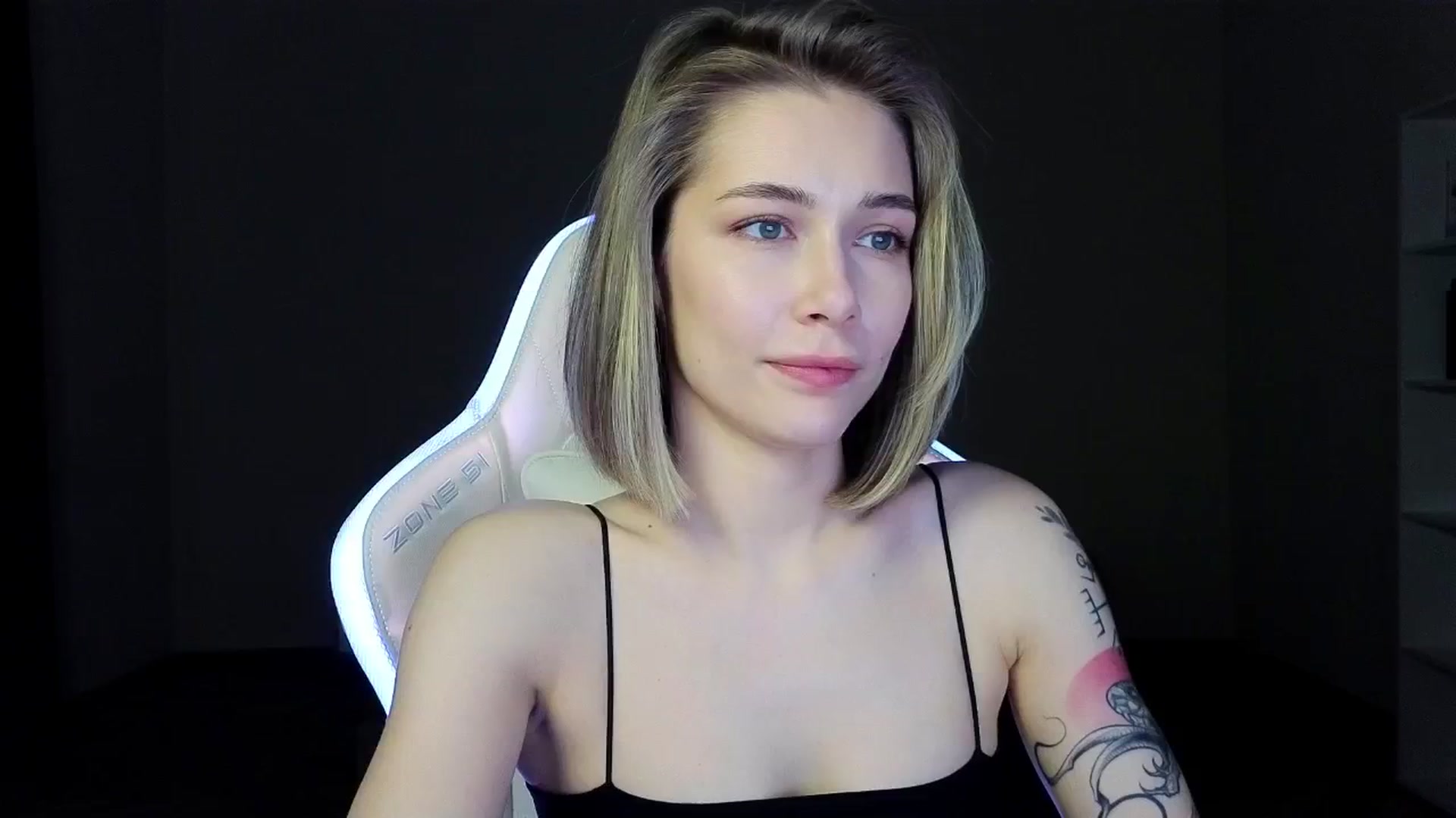 Gallery image thumbnail from KeepSpark's myfreecams stream on, 03/23/2025, 03:41 image 20 of 20