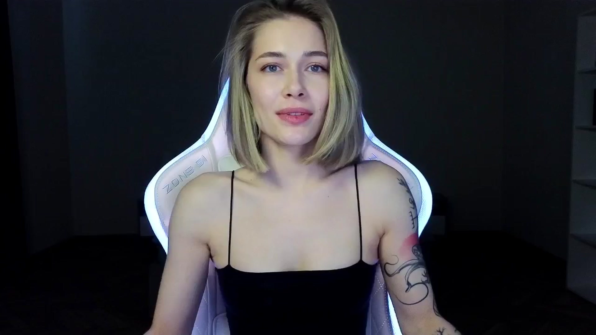 Gallery image thumbnail from KeepSpark's myfreecams stream on, 03/23/2025, 04:55 image 5 of 20