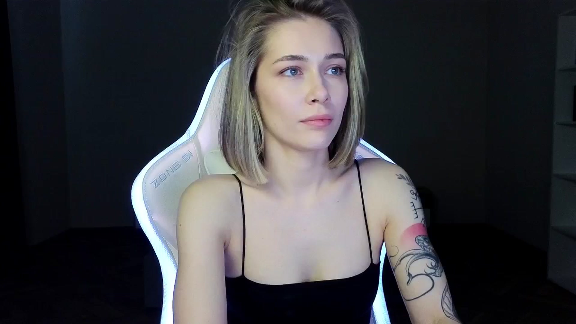 Gallery image thumbnail from KeepSpark's myfreecams stream on, 03/23/2025, 04:55 image 6 of 20