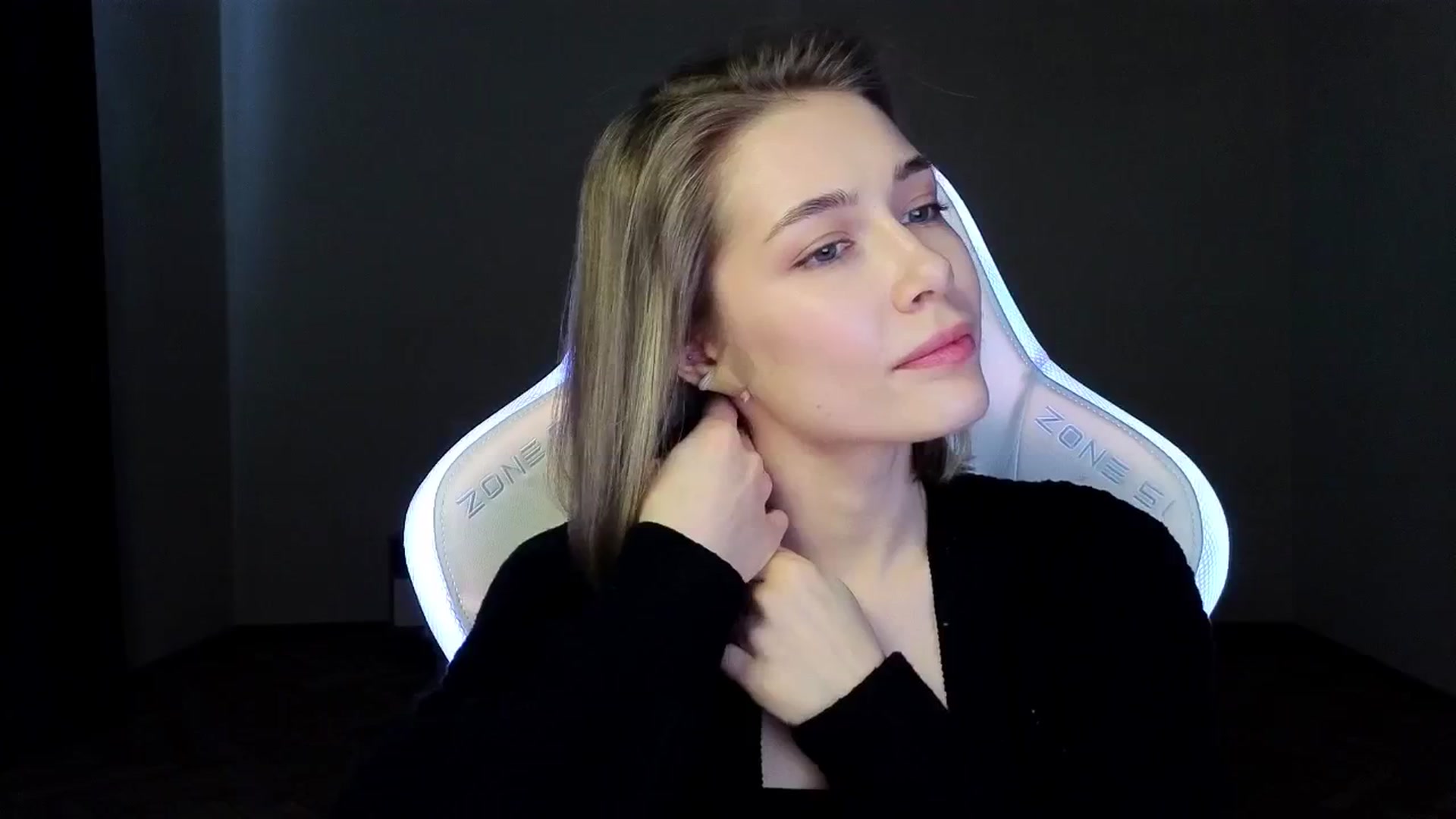 Gallery image thumbnail from KeepSpark's myfreecams stream on, 03/23/2025, 06:37 image 18 of 20
