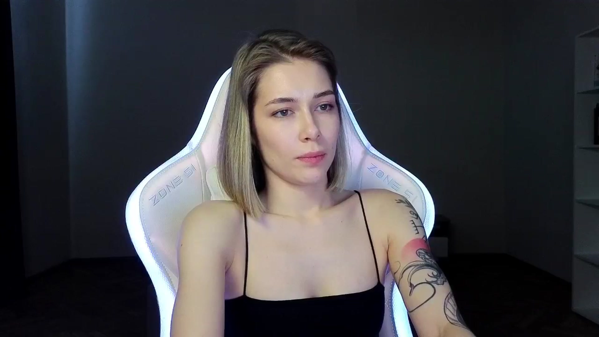 Gallery image thumbnail from KeepSpark's myfreecams stream on, 03/23/2025, 07:27 image 20 of 20