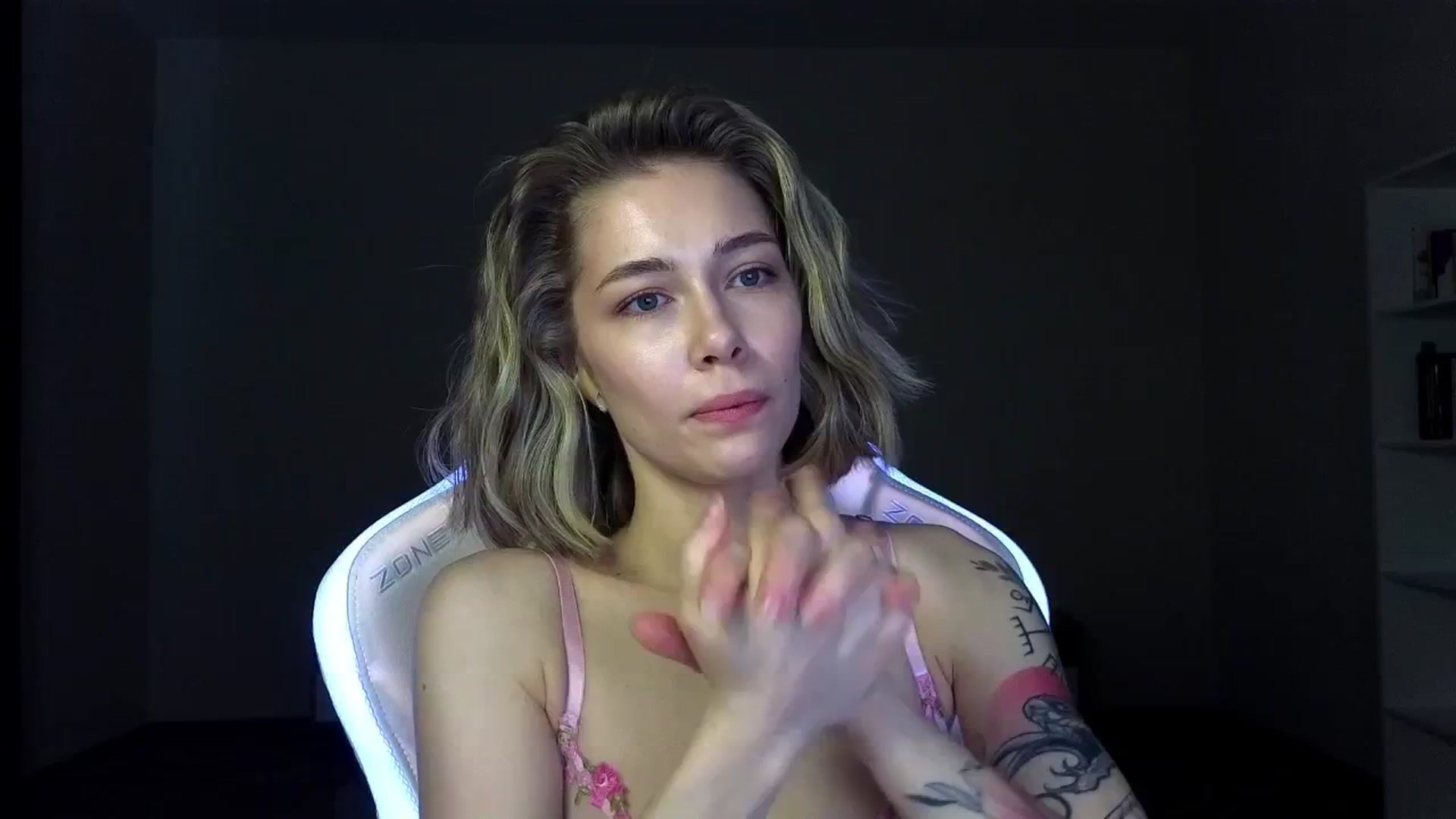 Gallery image thumbnail from KeepSpark's myfreecams stream on, 03/24/2025, 04:20 image 20 of 20