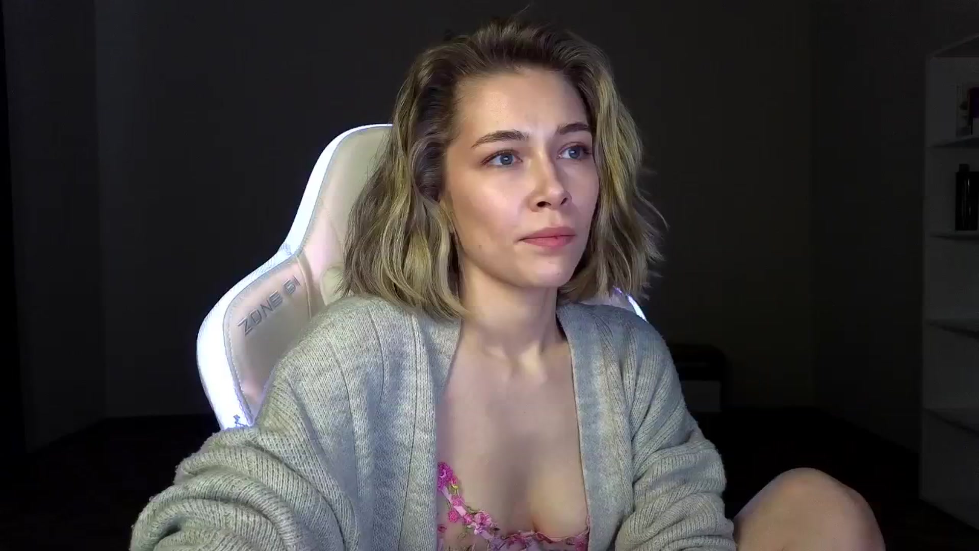 Gallery image thumbnail from KeepSpark's myfreecams stream on, 03/24/2025, 05:12 image 3 of 20