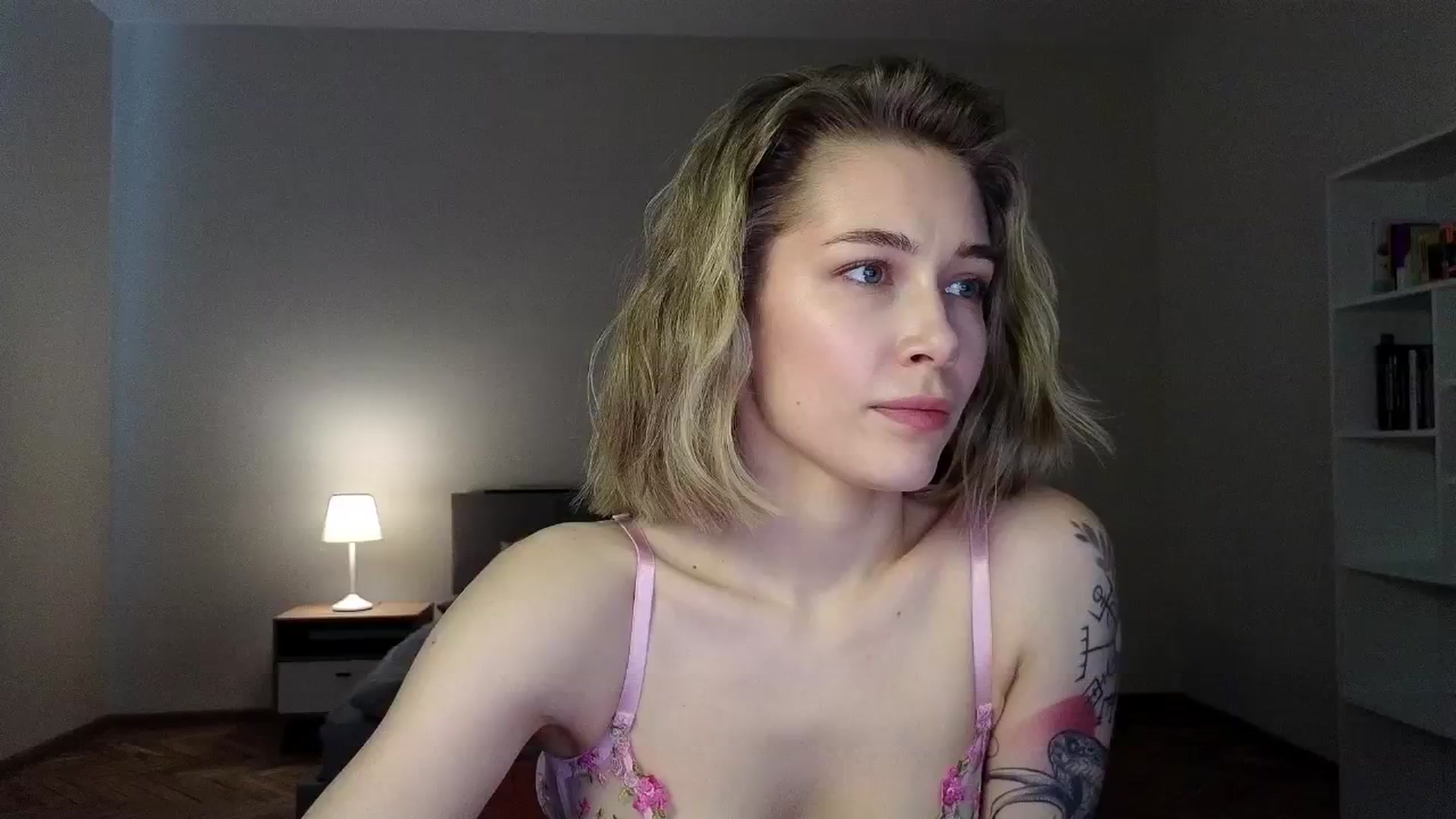 Gallery image thumbnail from KeepSpark's myfreecams stream on, 03/24/2025, 07:10 image 16 of 20