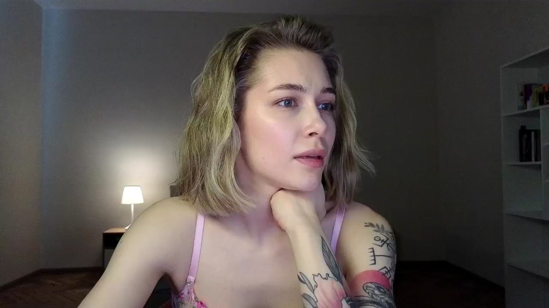 Gallery image thumbnail from KeepSpark's myfreecams stream on, 03/24/2025, 07:10 image 14 of 20