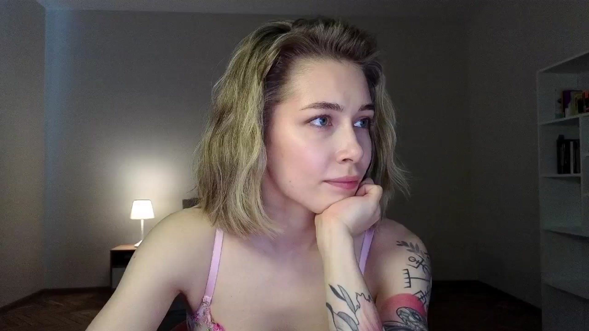 Gallery image thumbnail from KeepSpark's myfreecams stream on, 03/24/2025, 07:10 image 13 of 20