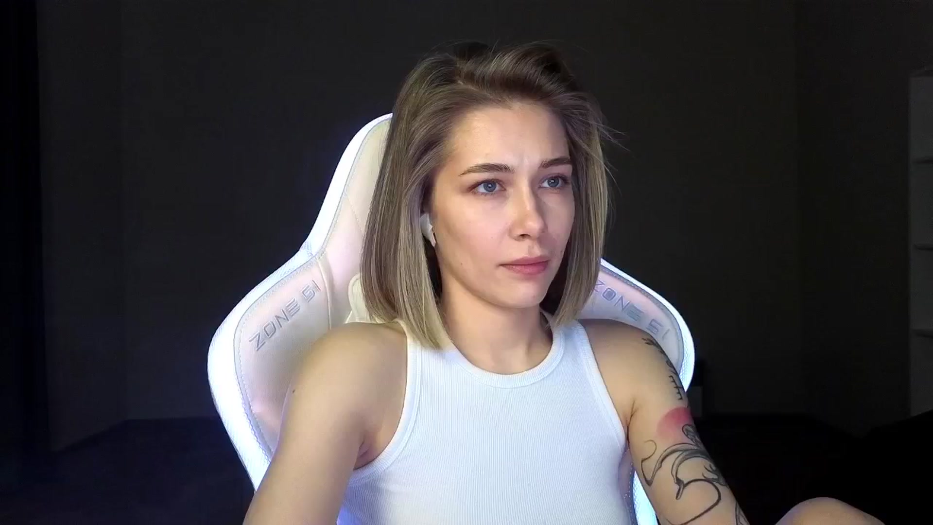 Gallery image thumbnail from KeepSpark's myfreecams stream on, 03/25/2025, 04:31 image 11 of 20