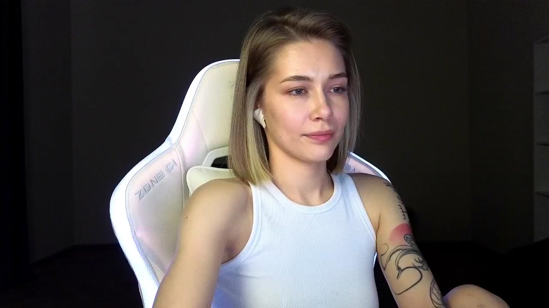 Gallery image thumbnail from KeepSpark's myfreecams stream on, 03/25/2025, 05:32 image 4 of 20
