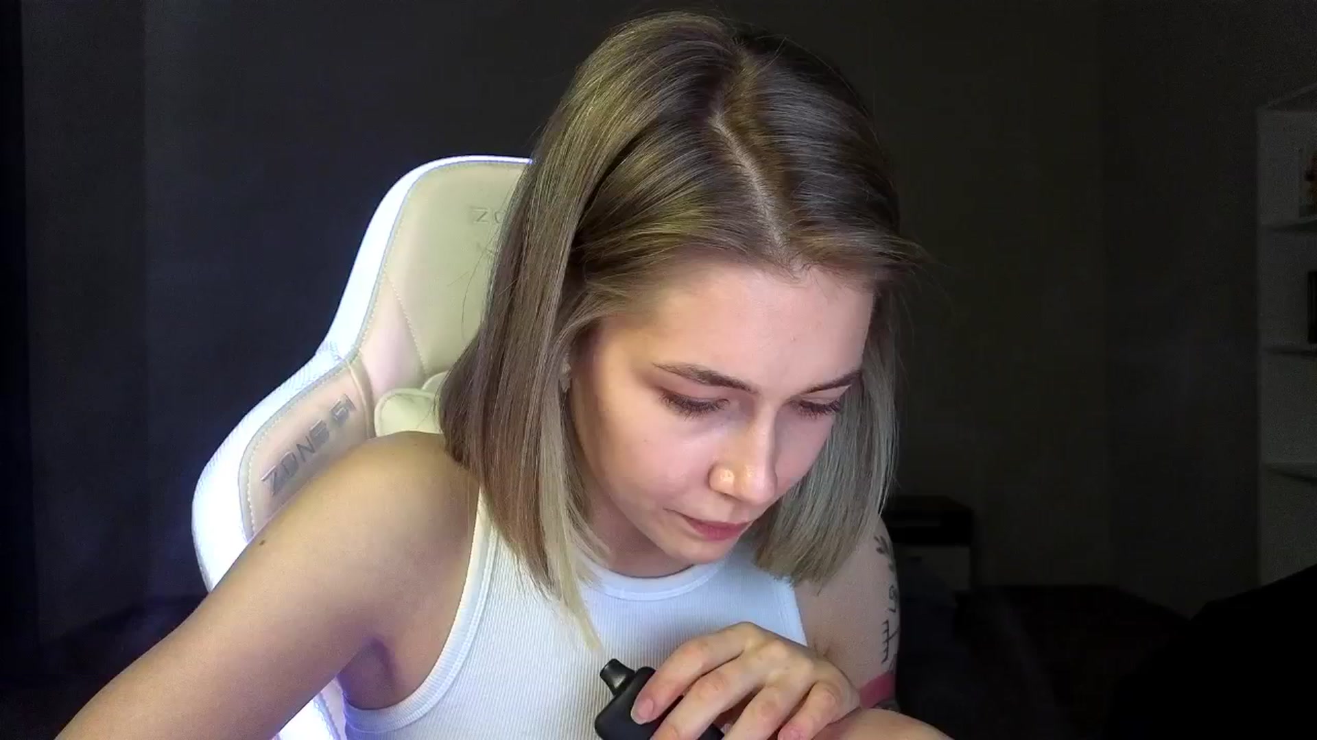Gallery image thumbnail from KeepSpark's myfreecams stream on, 03/25/2025, 06:26 image 15 of 20