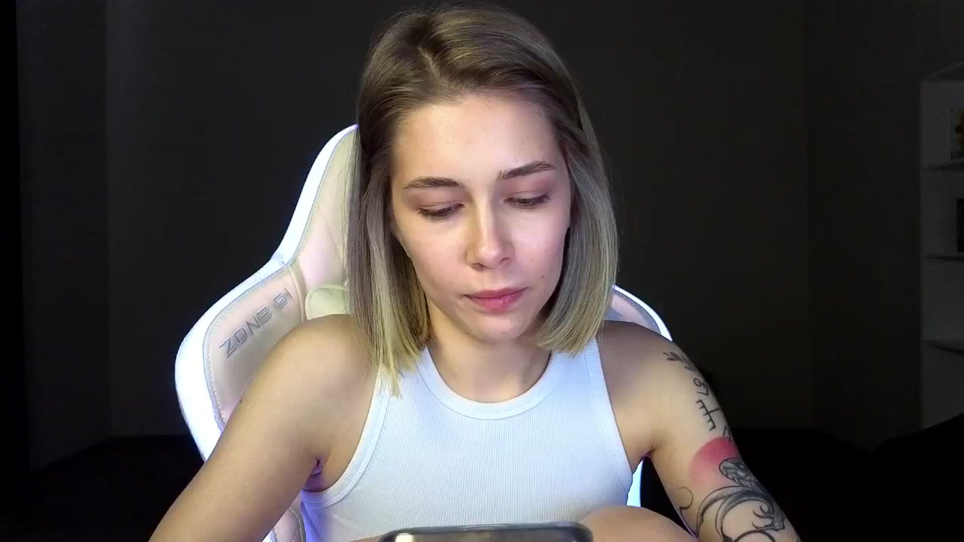 Gallery image thumbnail from KeepSpark's myfreecams stream on, 03/25/2025, 06:26 image 17 of 20