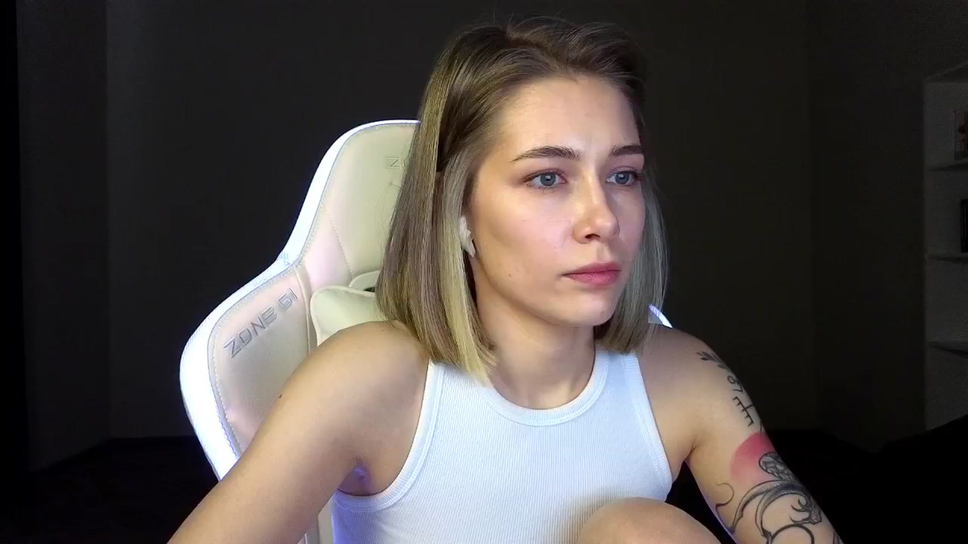 Gallery image thumbnail from KeepSpark's myfreecams stream on, 03/25/2025, 06:26 image 14 of 20