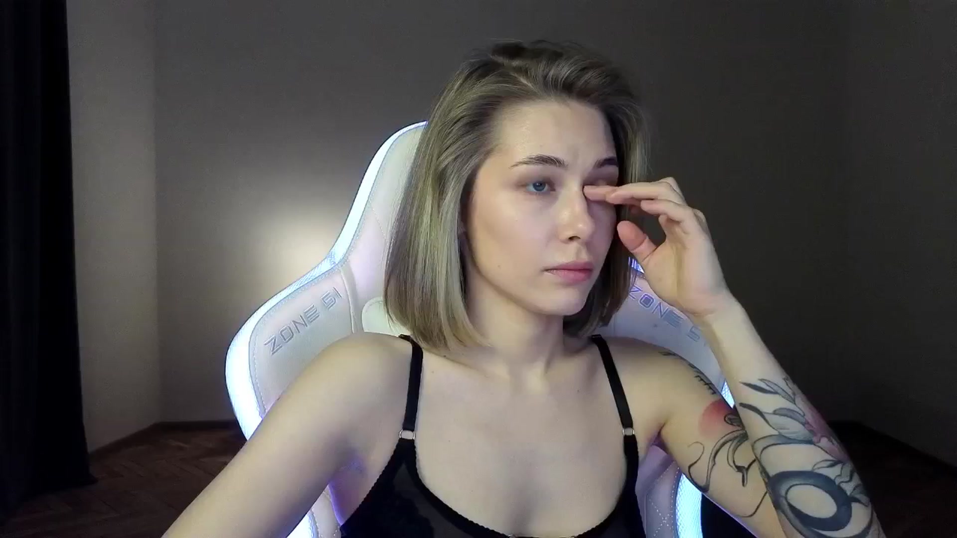 Gallery image thumbnail from KeepSpark's myfreecams stream on, 03/27/2025, 04:42 image 7 of 20