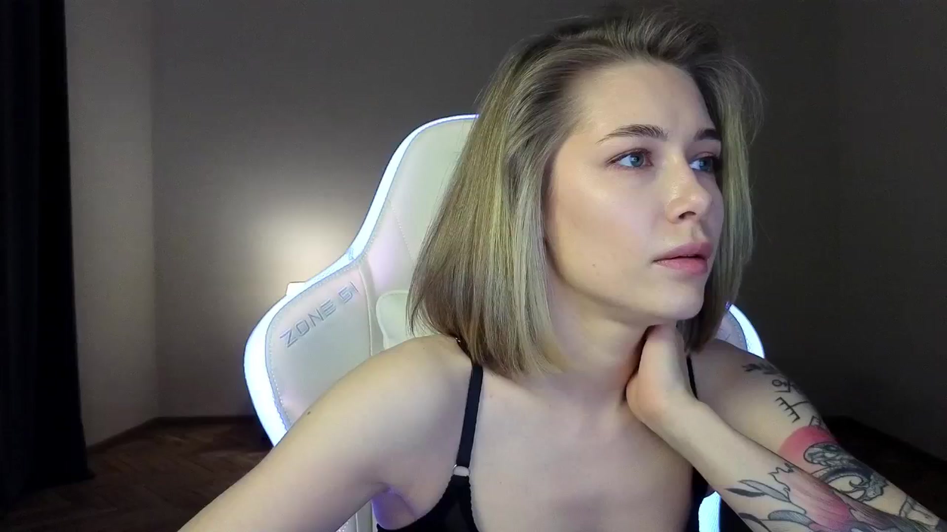 Gallery image thumbnail from KeepSpark's myfreecams stream on, 03/27/2025, 04:42 image 6 of 20