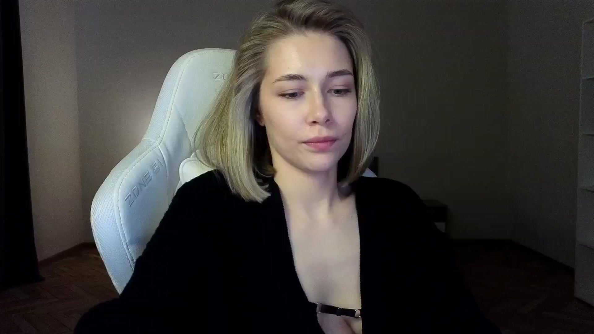 Gallery image thumbnail from KeepSpark's myfreecams stream on, 03/27/2025, 05:53 image 2 of 20