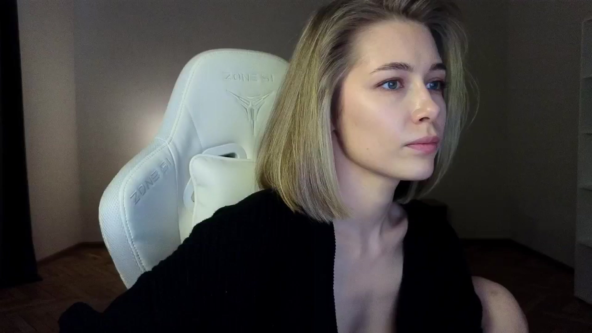 Gallery image thumbnail from KeepSpark's myfreecams stream on, 03/27/2025, 05:53 image 4 of 20