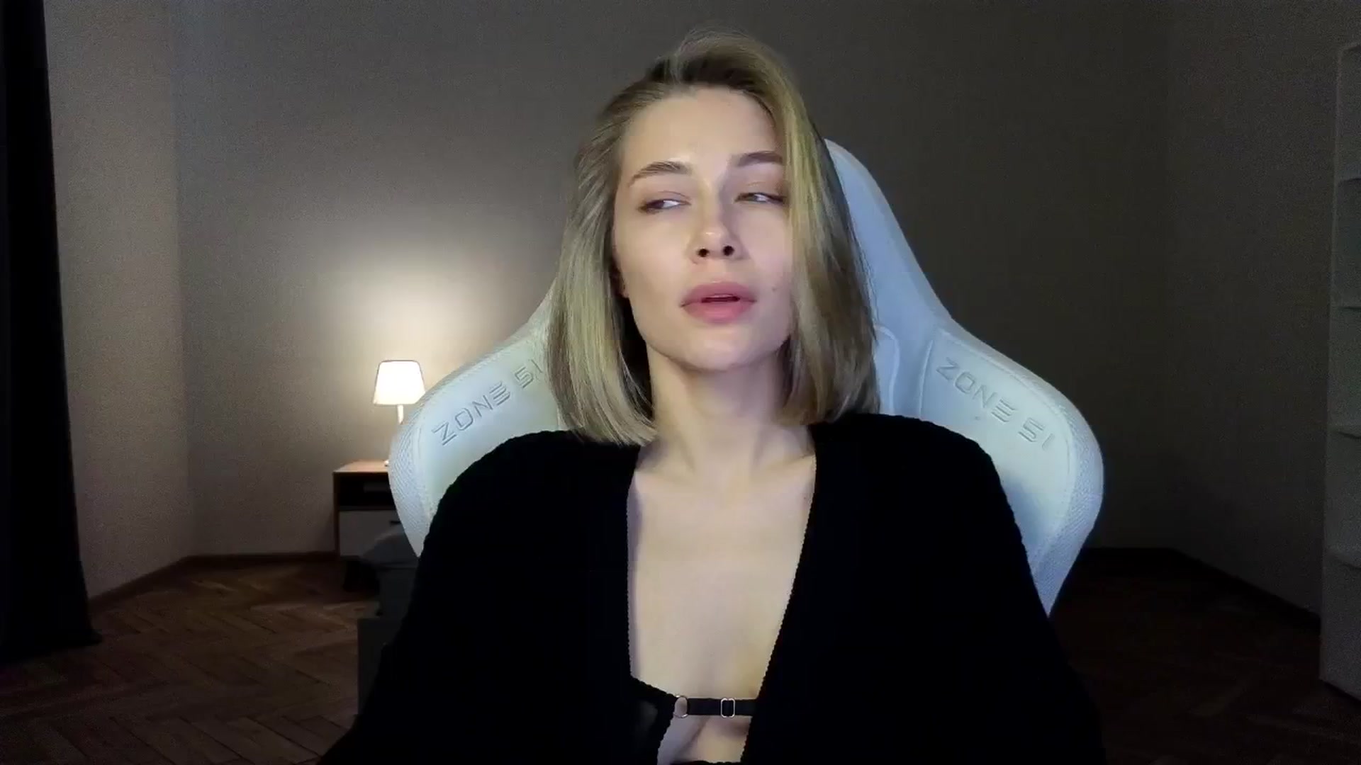 Gallery image thumbnail from KeepSpark's myfreecams stream on, 03/27/2025, 06:33 image 5 of 20