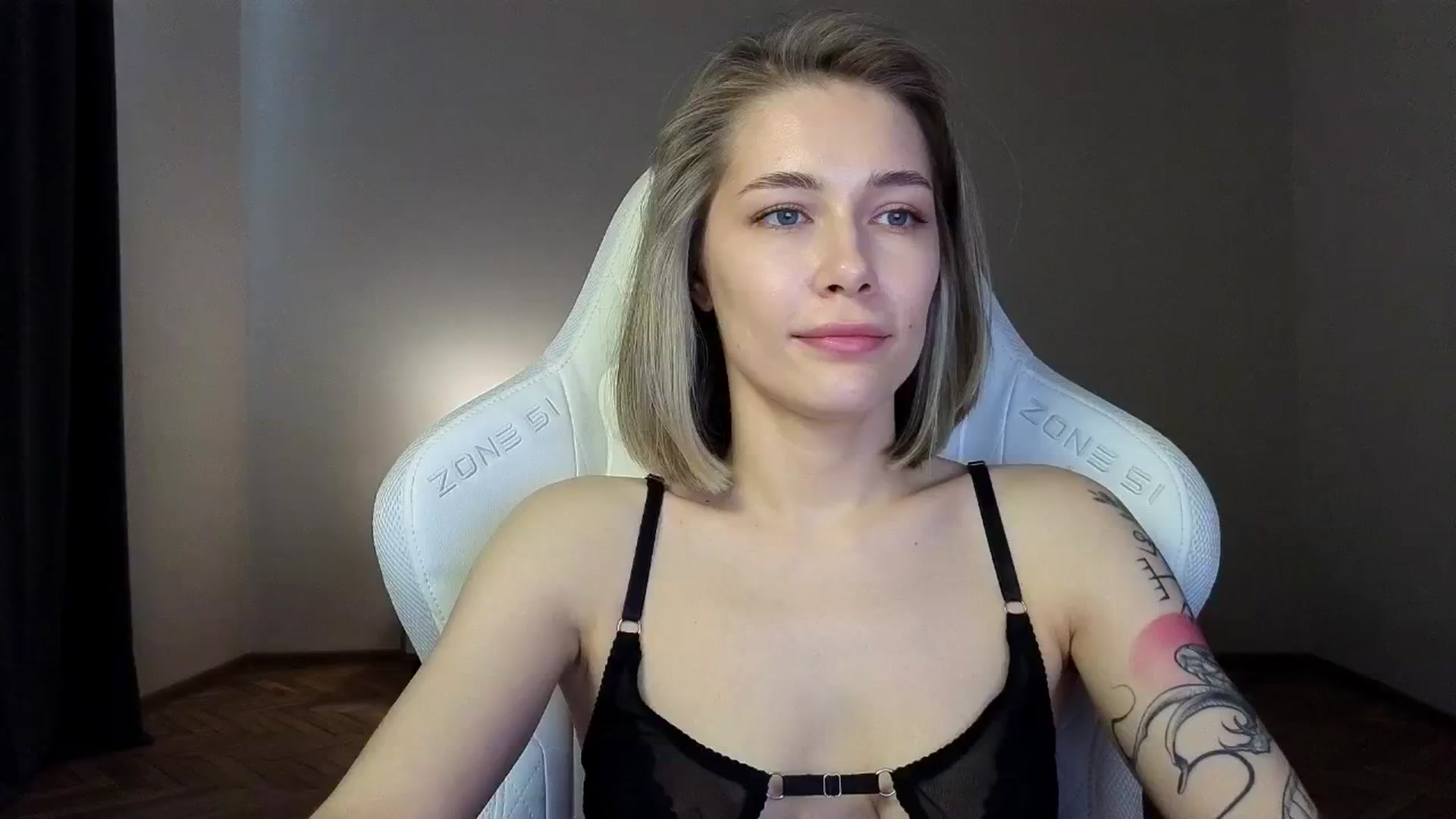 Gallery image thumbnail from KeepSpark's myfreecams stream on, 03/27/2025, 07:41 image 16 of 20