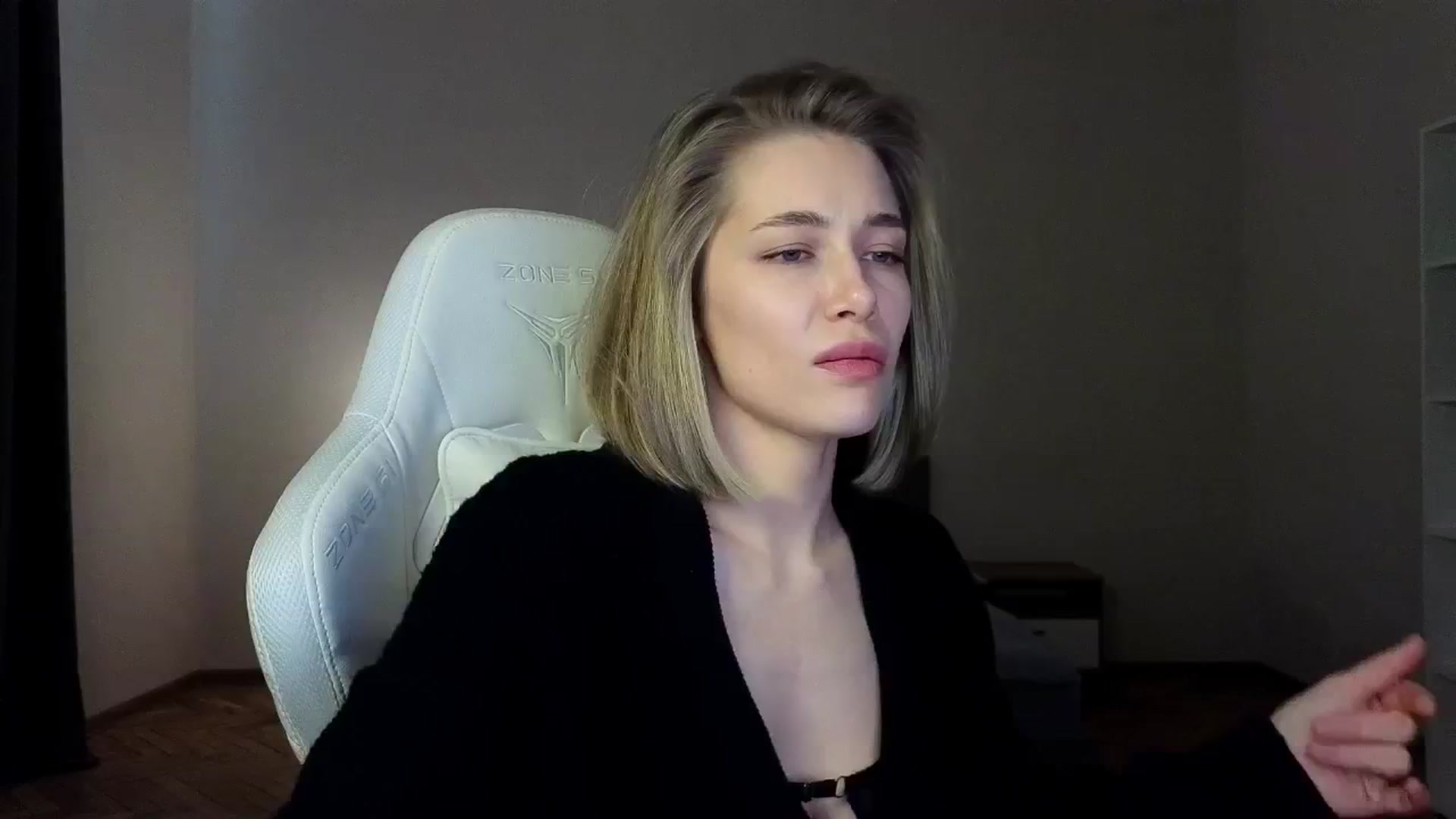 Gallery image thumbnail from KeepSpark's myfreecams stream on, 03/27/2025, 07:41 image 3 of 20