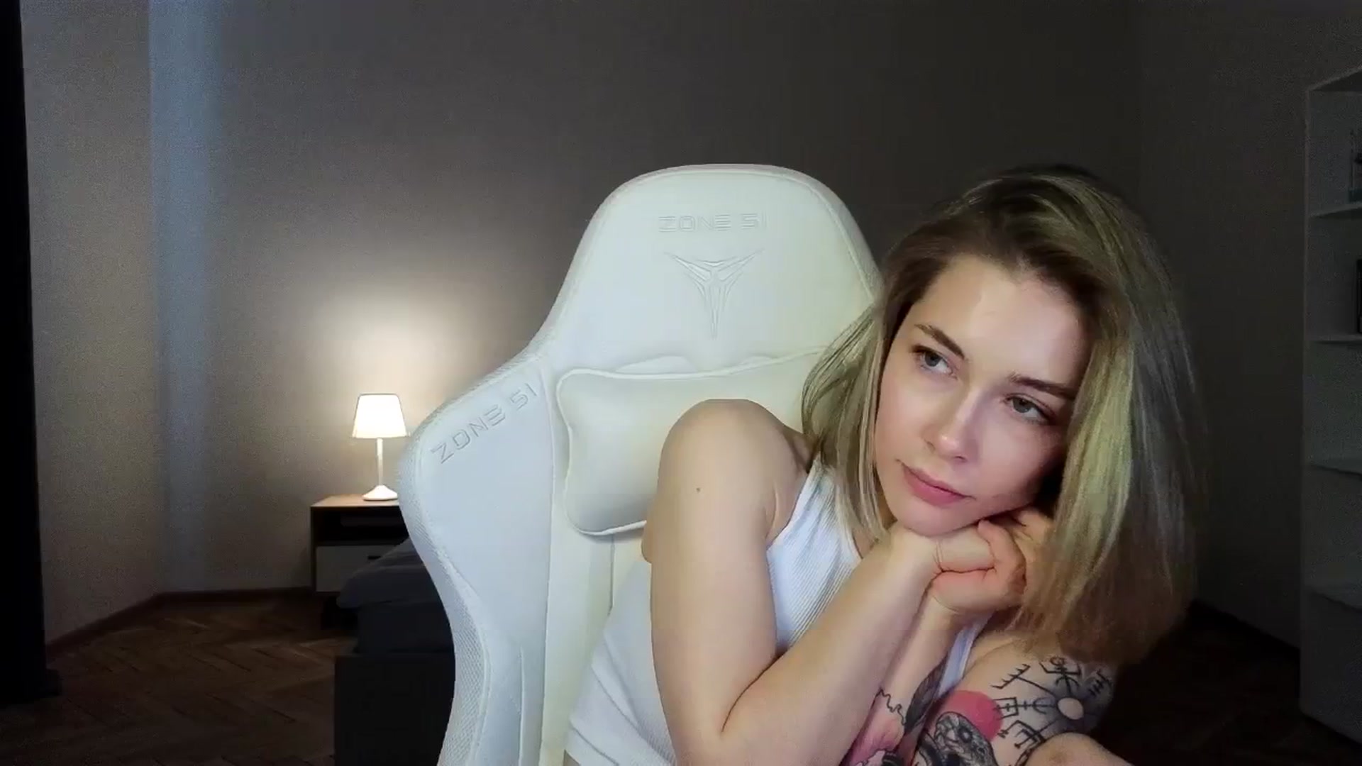 Gallery image thumbnail from KeepSpark's myfreecams stream on, 03/28/2025, 05:33 image 19 of 20