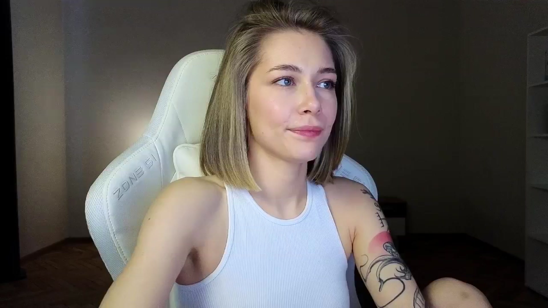 Gallery image thumbnail from KeepSpark's myfreecams stream on, 03/28/2025, 05:33 image 4 of 20