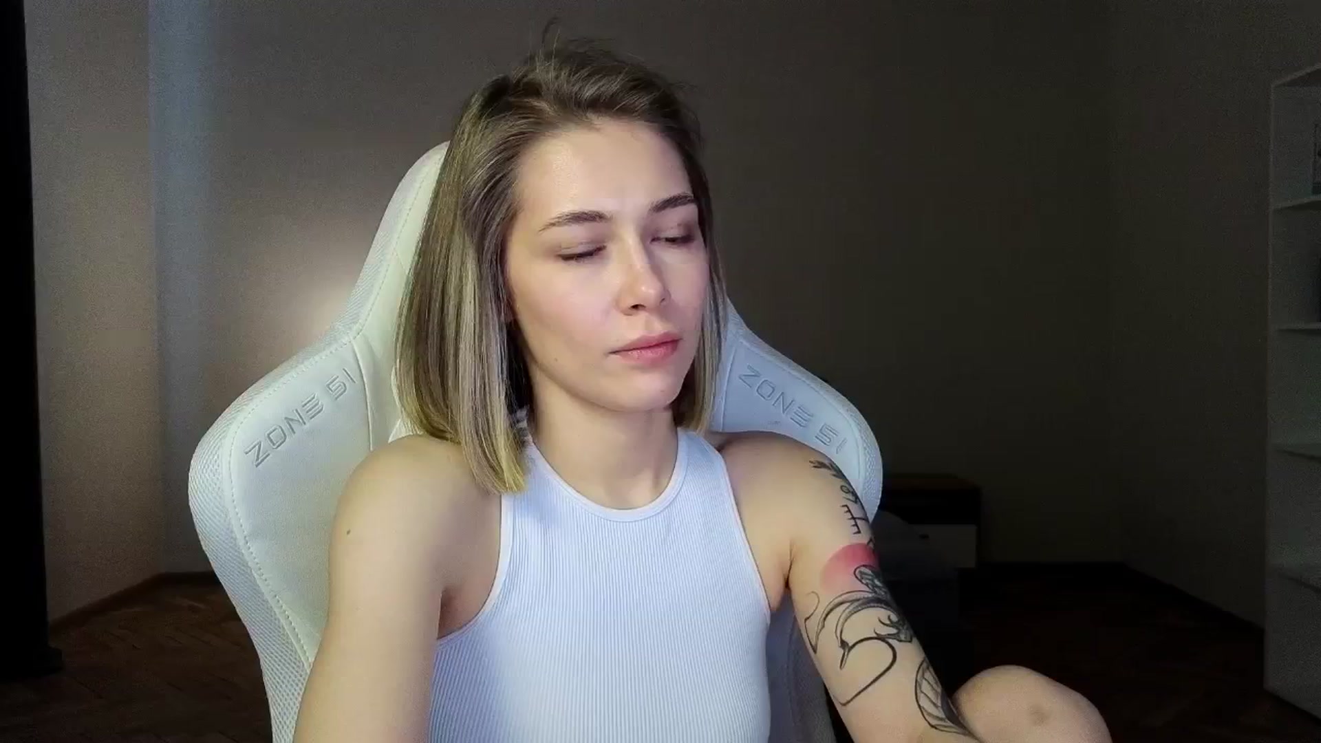 Gallery image thumbnail from KeepSpark's myfreecams stream on, 03/28/2025, 05:33 image 12 of 20